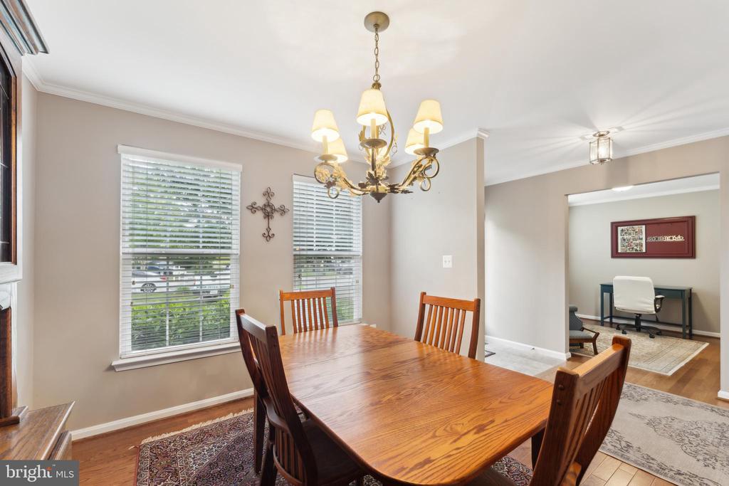 Round Hill, Virginia, 20141, United States, 4 Bedrooms Bedrooms, ,3 BathroomsBathrooms,Residential,For Sale,1944967
