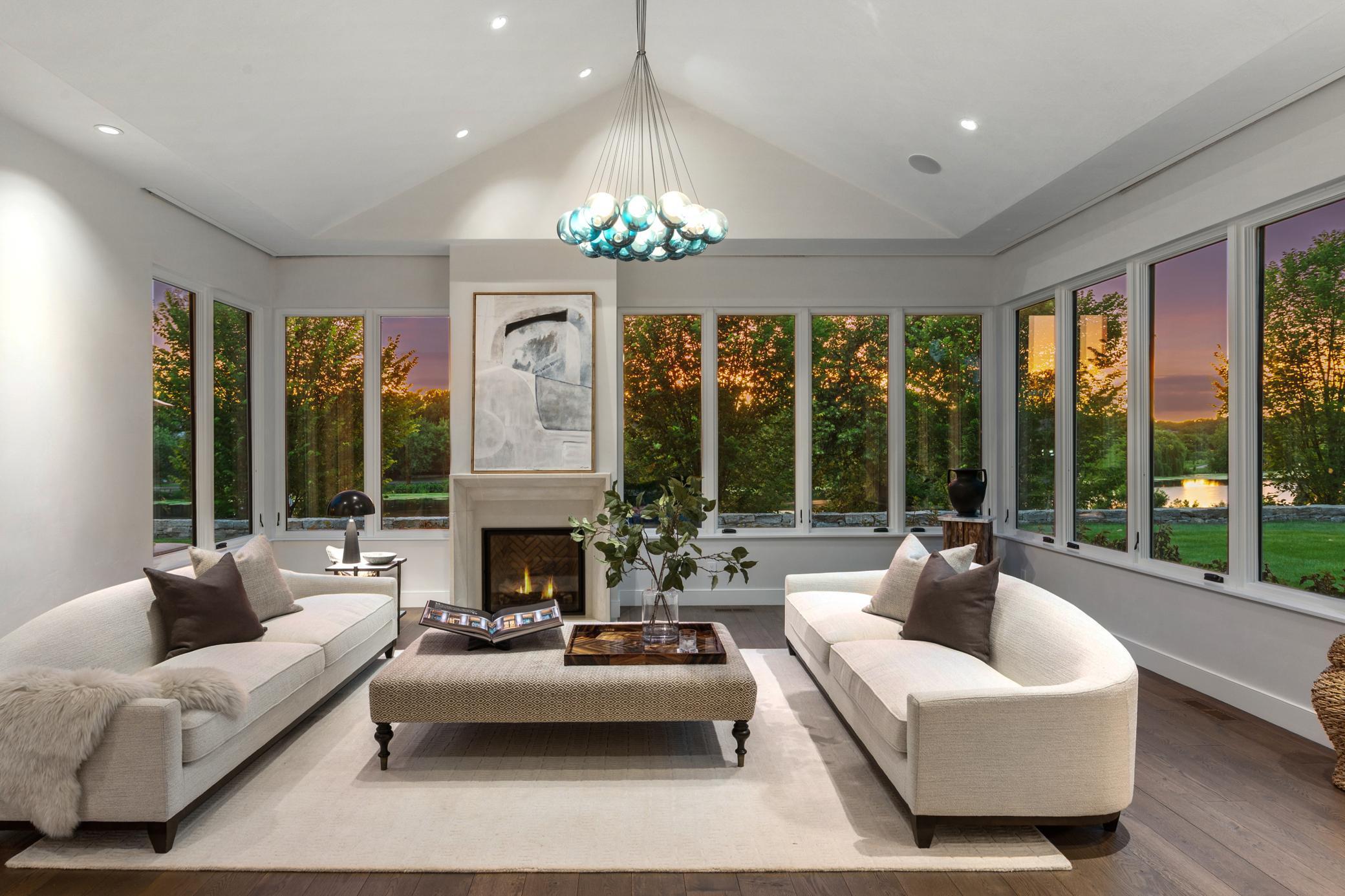 Minneapolis, Minnesota, 55405, United States, 5 Bedrooms Bedrooms, ,1 BathroomBathrooms,Residential,For Sale,1897759