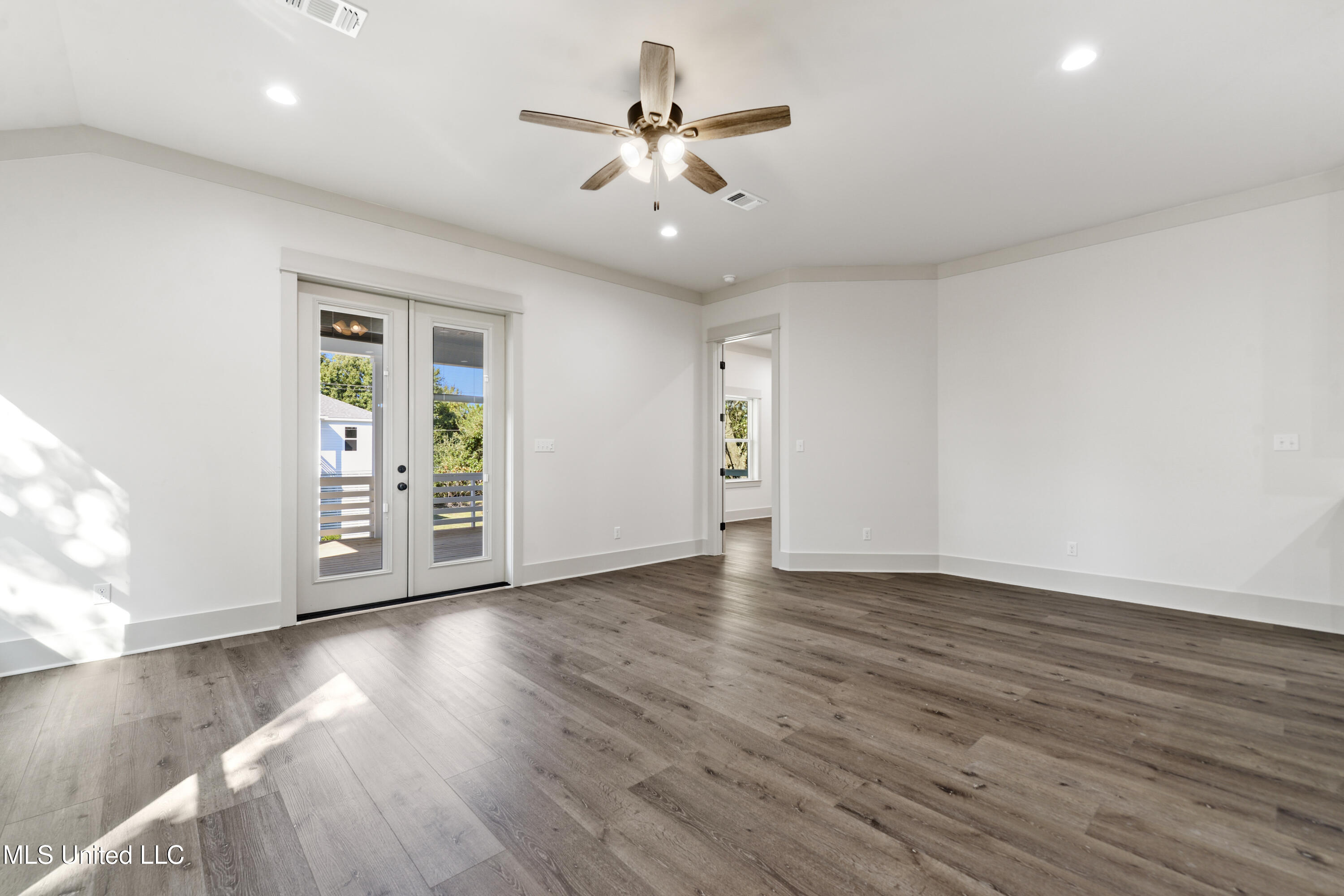 Pass Christian, Mississippi, 39571, United States, 4 Bedrooms Bedrooms, ,3 BathroomsBathrooms,Residential,For Sale,1966629