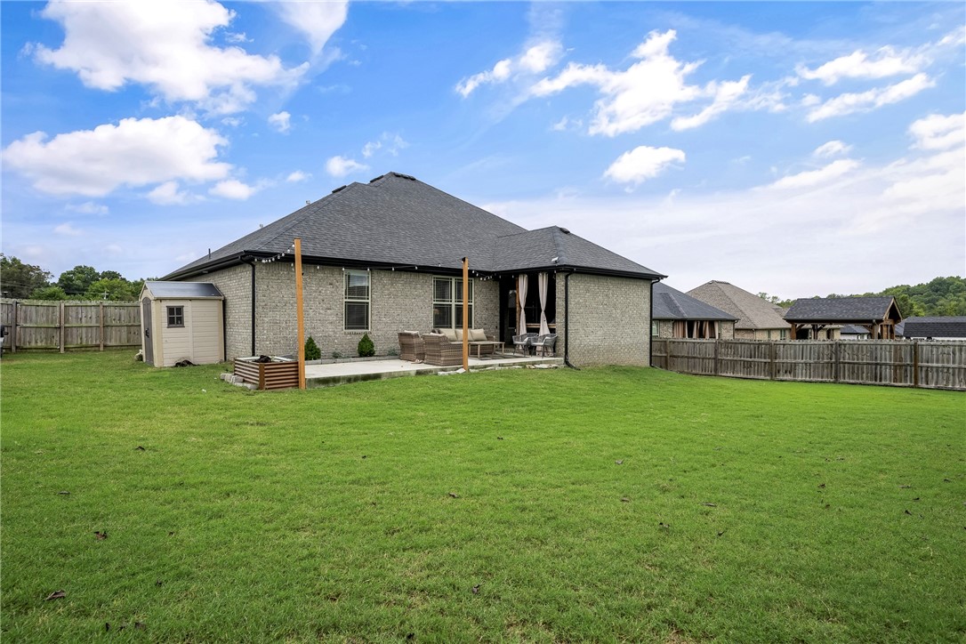 Cave Springs, Arkansas, 72718, United States, 4 Bedrooms Bedrooms, ,3 BathroomsBathrooms,Residential,For Sale,1954993