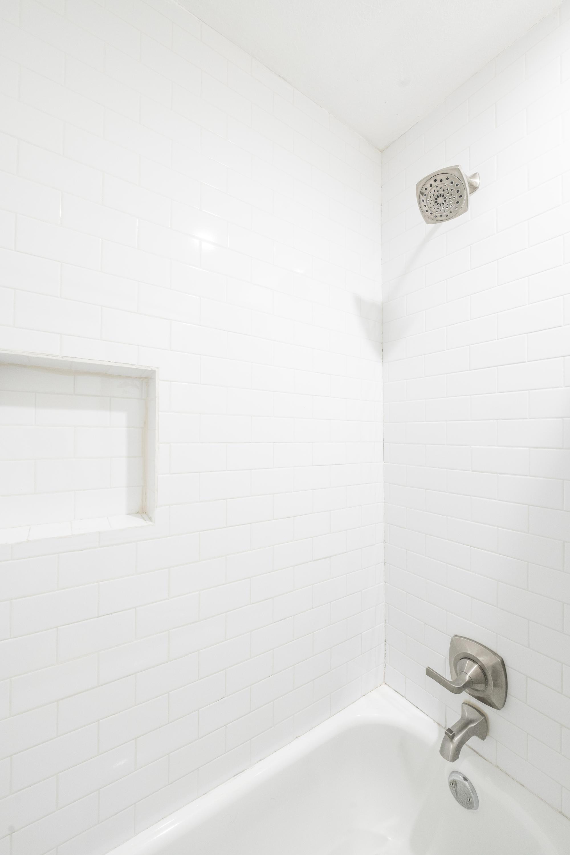  Comfort, Convenience, and Charm—Beautiful 3-Bedroom Townhome - 物件實景