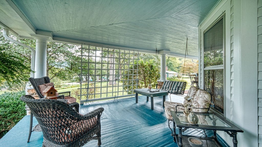 Andrews, North Carolina, 28901, United States, 5 Bedrooms Bedrooms, ,4 BathroomsBathrooms,Residential,For Sale,1912195