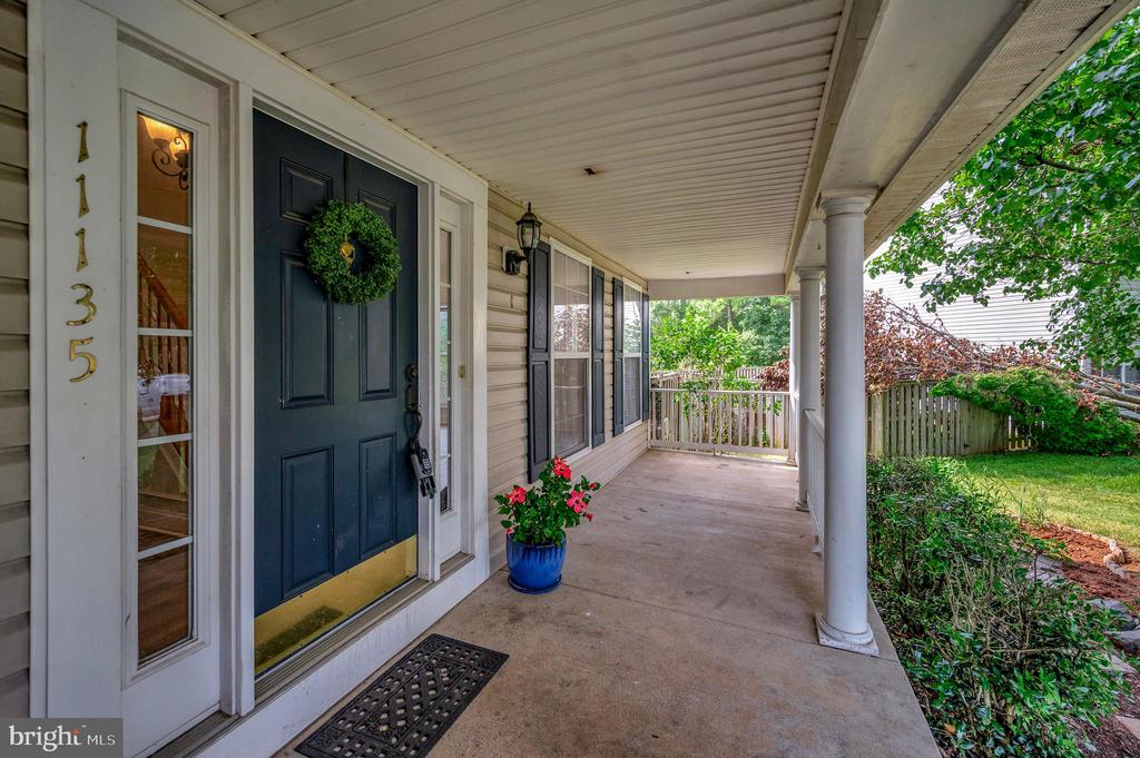Bealeton, Virginia, 22712, United States, 6 Bedrooms Bedrooms, ,4 BathroomsBathrooms,Residential,For Sale,1916093