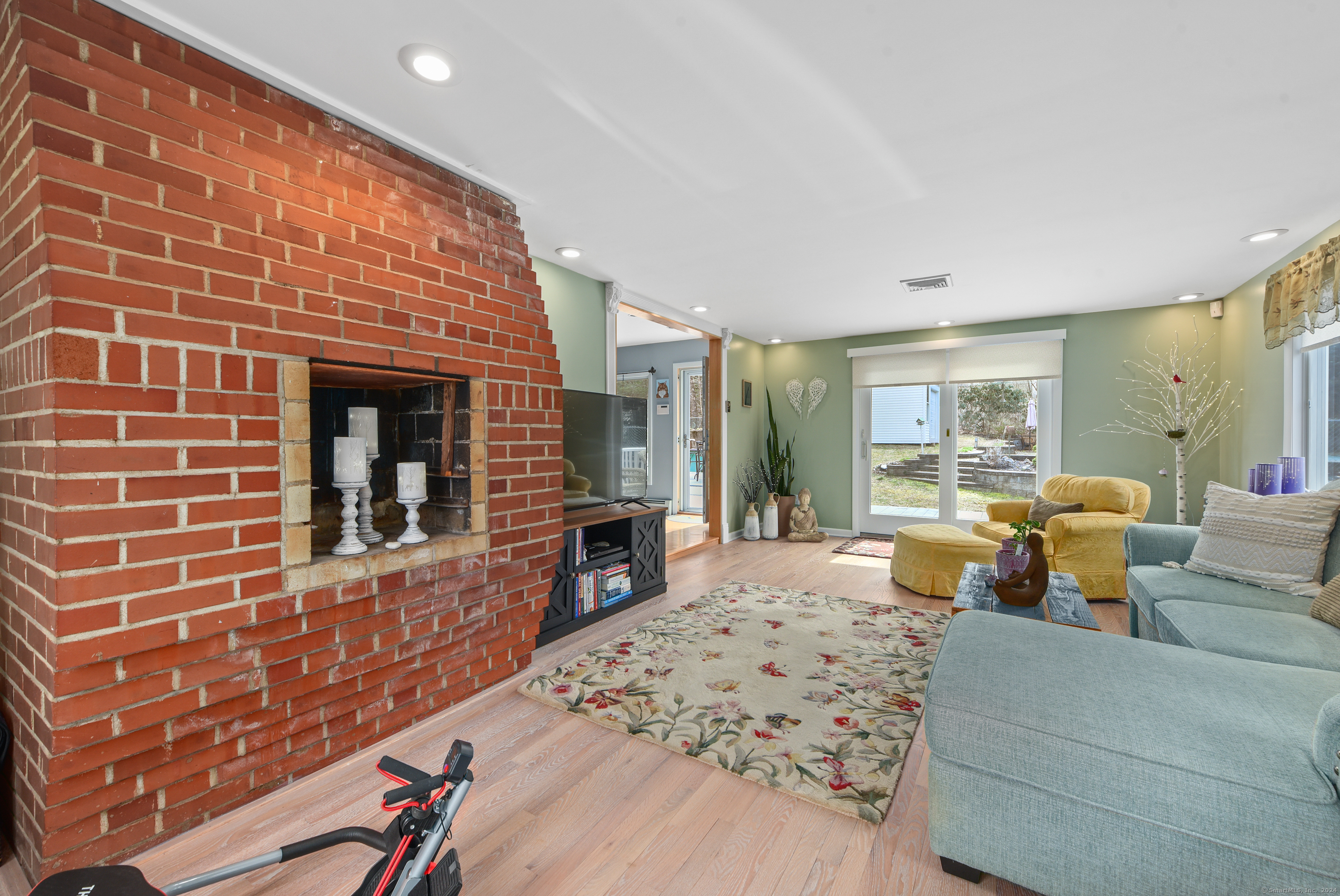 146 North Airline Road, Wallingford, Connecticut, 06492, United States, 3 Bedrooms Bedrooms, ,2 BathroomsBathrooms,Residential,For Sale,146 North Airline Road,1609990