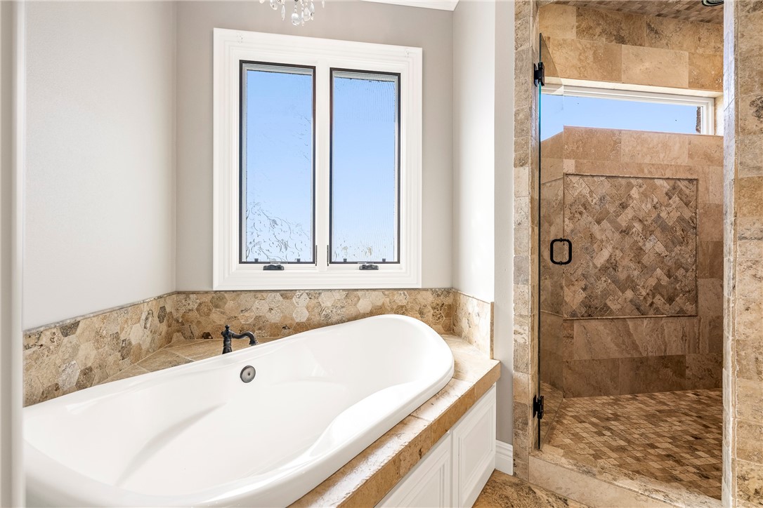 Rogers, Arkansas, 72756, United States, 4 Bedrooms Bedrooms, ,6 BathroomsBathrooms,Residential,For Sale,1987603