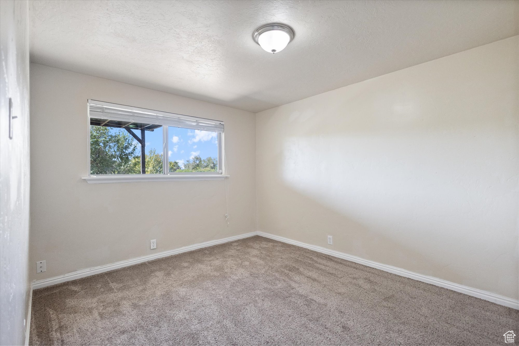 Sandy, Utah, 84093, United States, 7 Bedrooms Bedrooms, ,Residential,For Sale,1974331