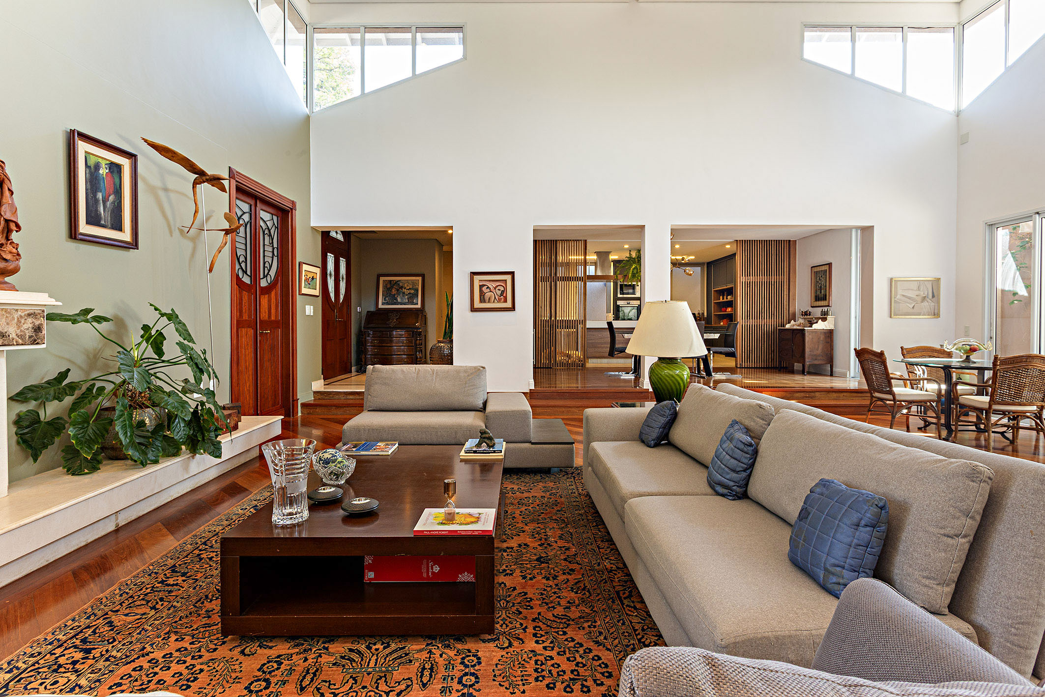  Family Residence with Garden and Pool near Parque do Cordeiro - 物件實景