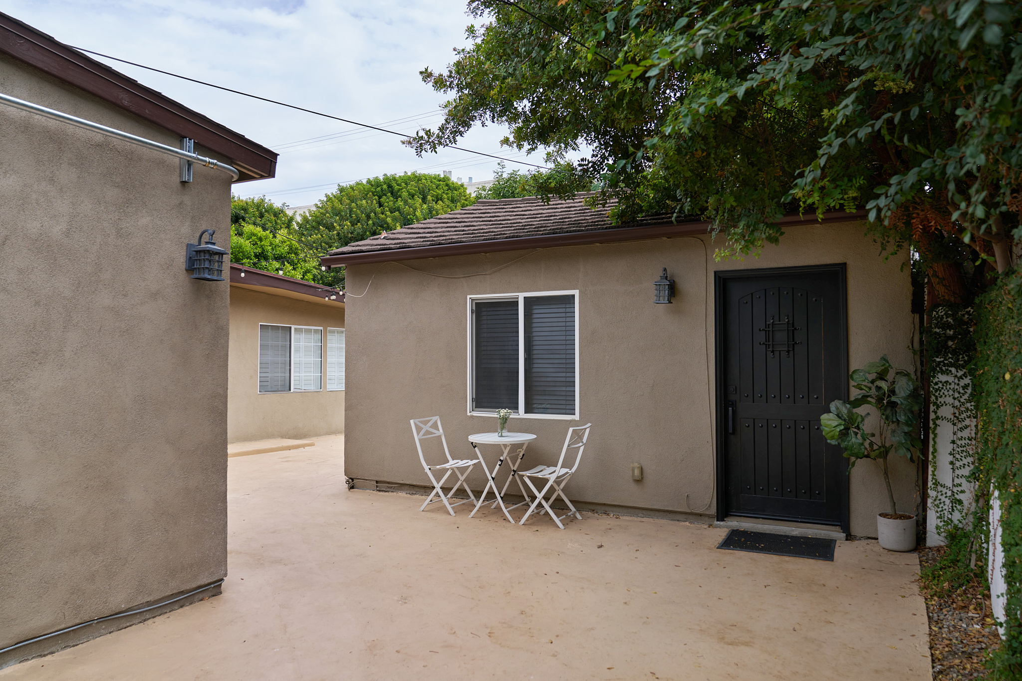  4734 Greenbush Ave - 物件實景