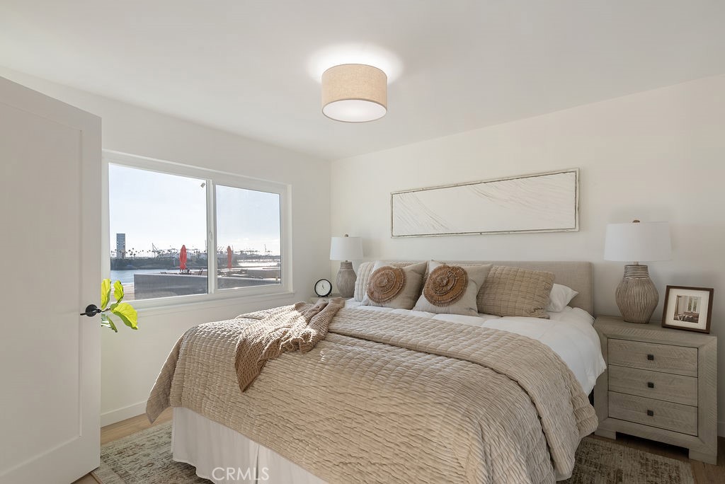 Long Beach, California, 90802, United States, 2 Bedrooms Bedrooms, ,2 BathroomsBathrooms,Residential,For Sale,1994707