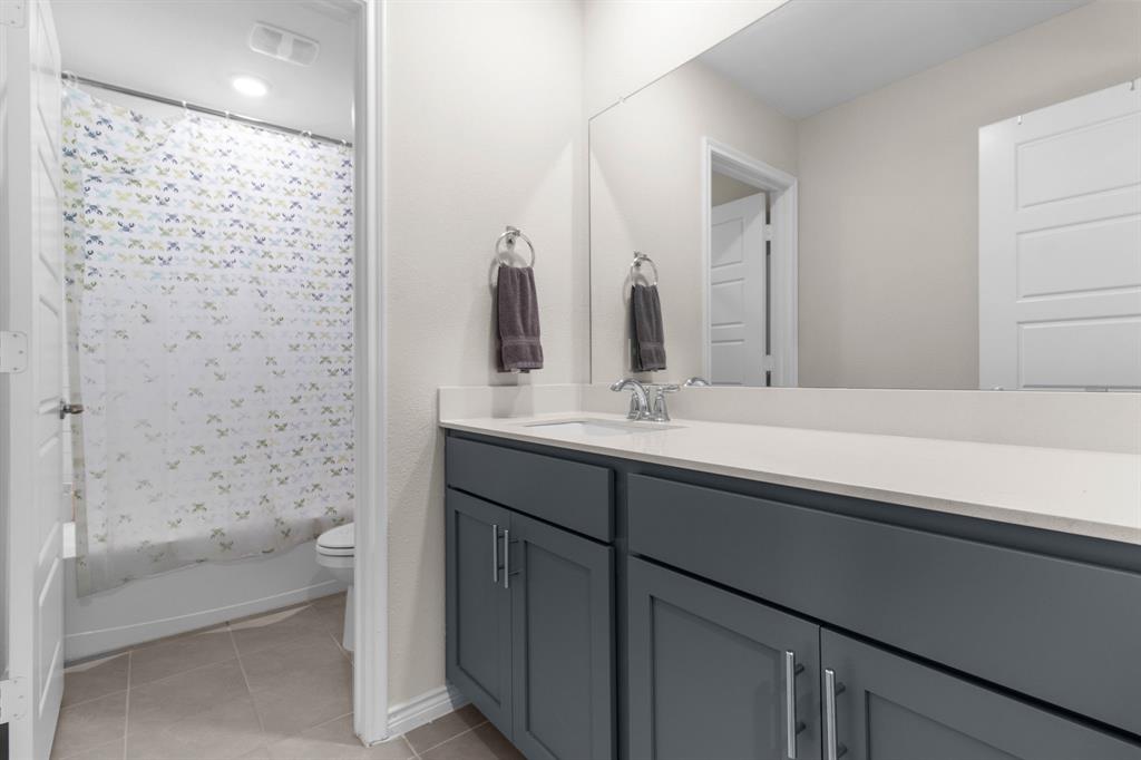 Little Elm, Texas, 75068, United States, 4 Bedrooms Bedrooms, ,3 BathroomsBathrooms,Residential,For Sale,1826722