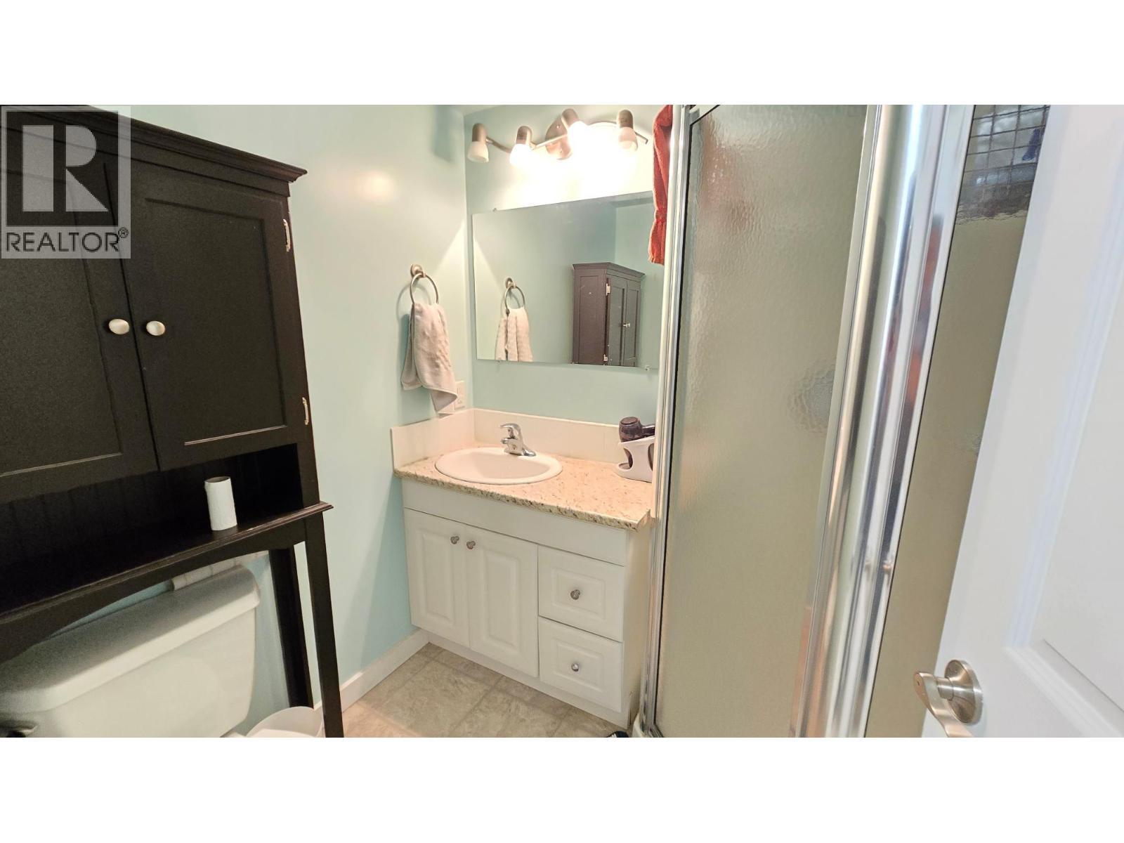 KAMLOOPS, British Columbia, V2C 4Y6, CA, 3 Bedrooms Bedrooms, ,2 BathroomsBathrooms,Residential,For Sale,1950750