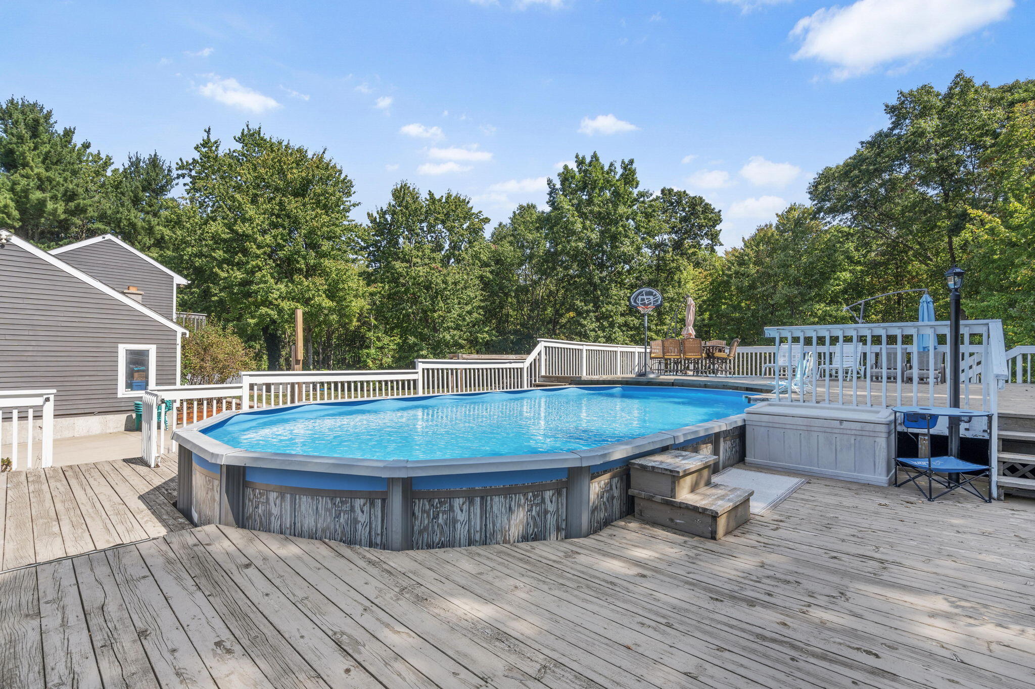 Holland, Michigan, 49423, United States, 5 Bedrooms Bedrooms, ,4 BathroomsBathrooms,Residential,For Sale,1982787