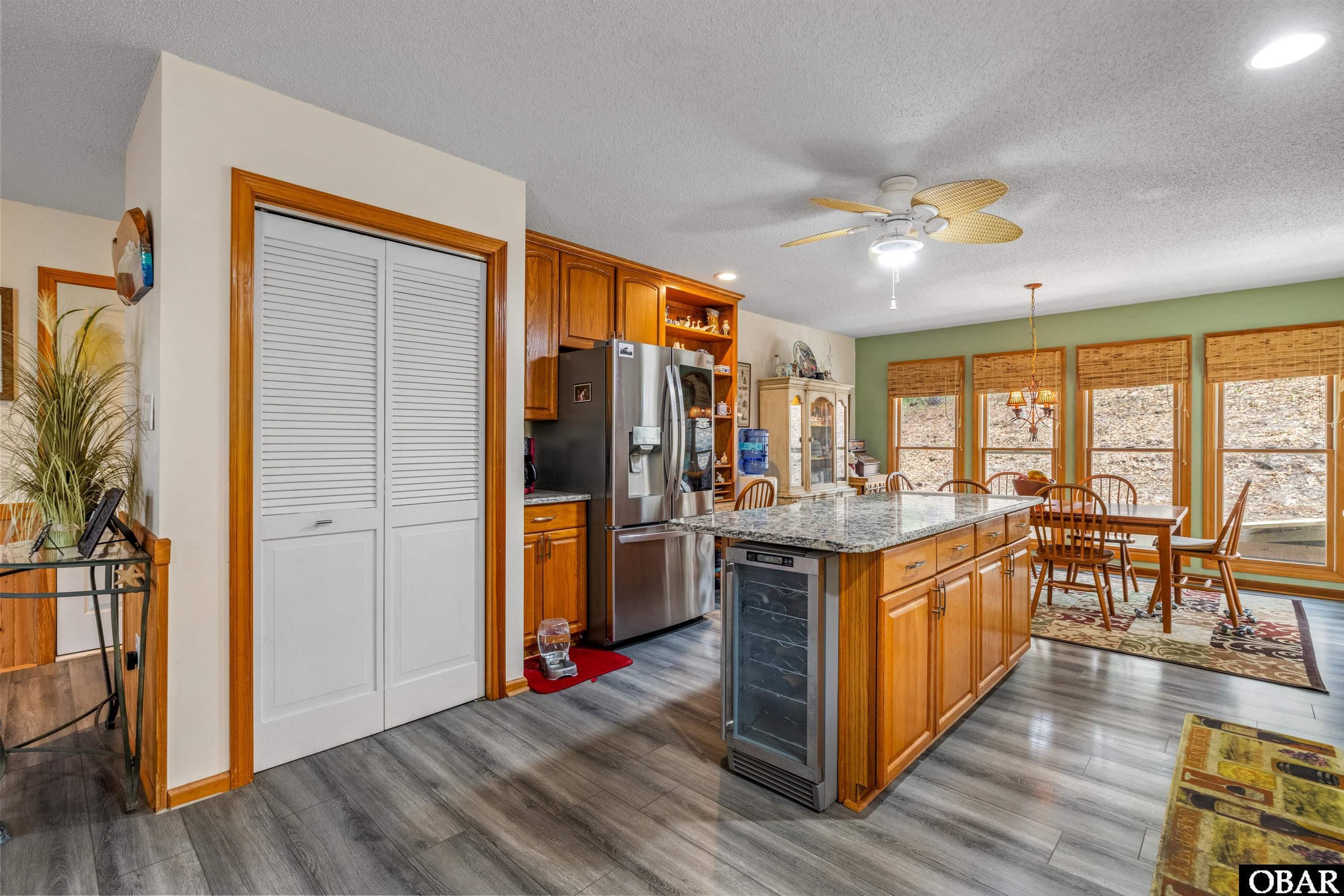 Kill Devil Hills, North Carolina, 27948, United States, 4 Bedrooms Bedrooms, ,3 BathroomsBathrooms,Residential,For Sale,1827353