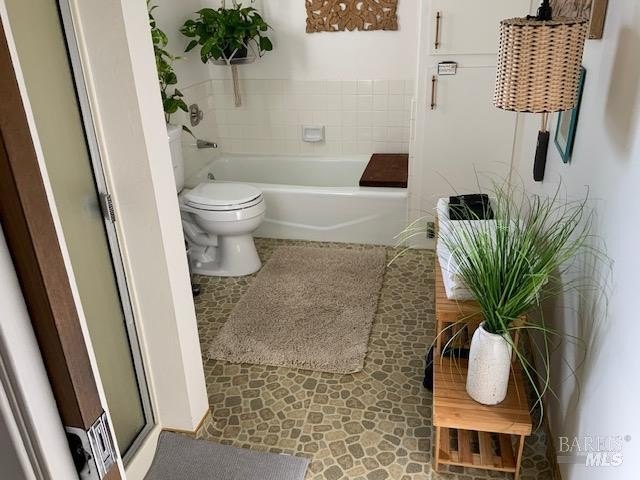 Crockett, California, 94525, United States, 2 Bedrooms Bedrooms, ,1 BathroomBathrooms,Residential,For Sale,1926566