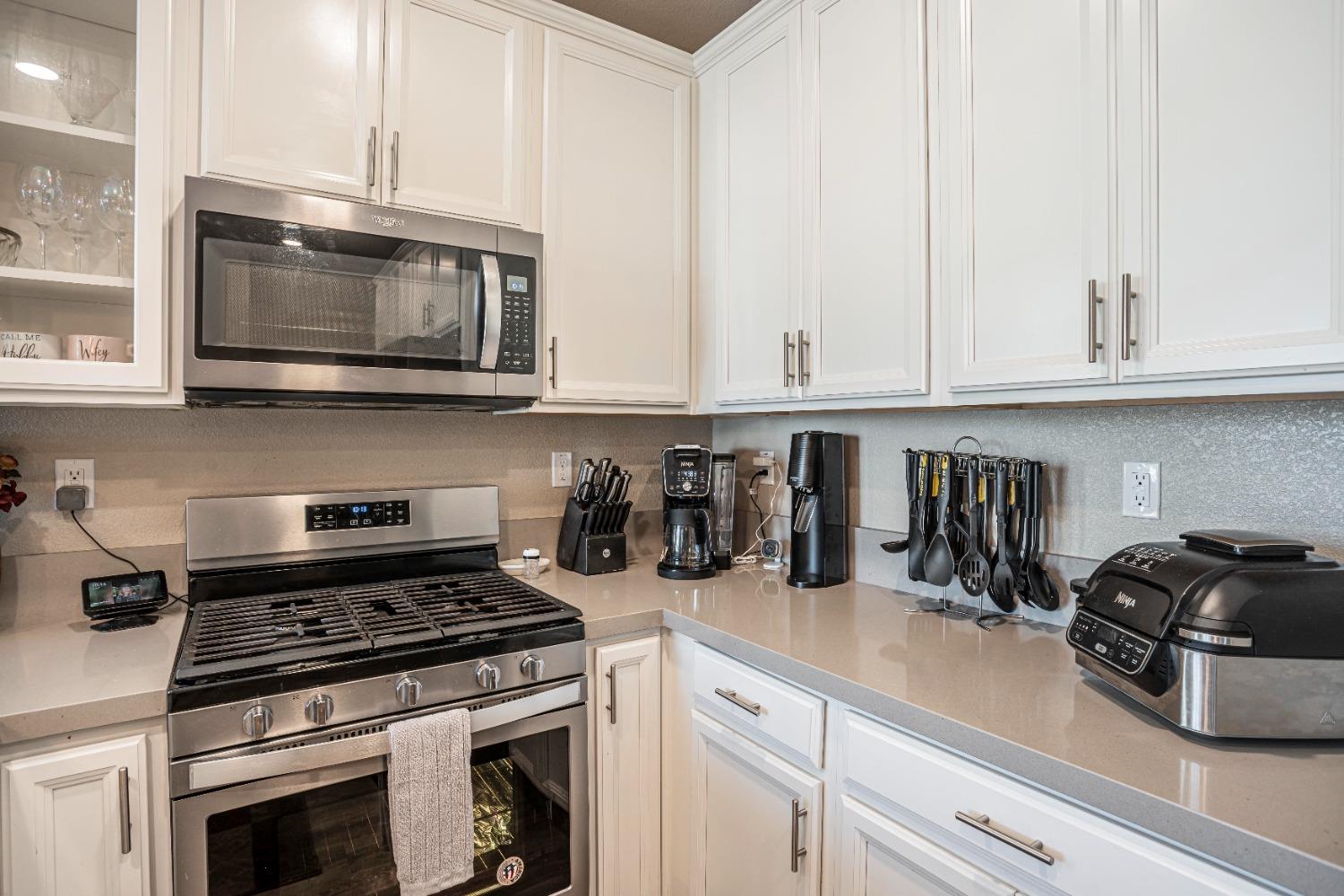 Sacramento, California, 95834, United States, 3 Bedrooms Bedrooms, ,3 BathroomsBathrooms,Residential,For Sale,1896933