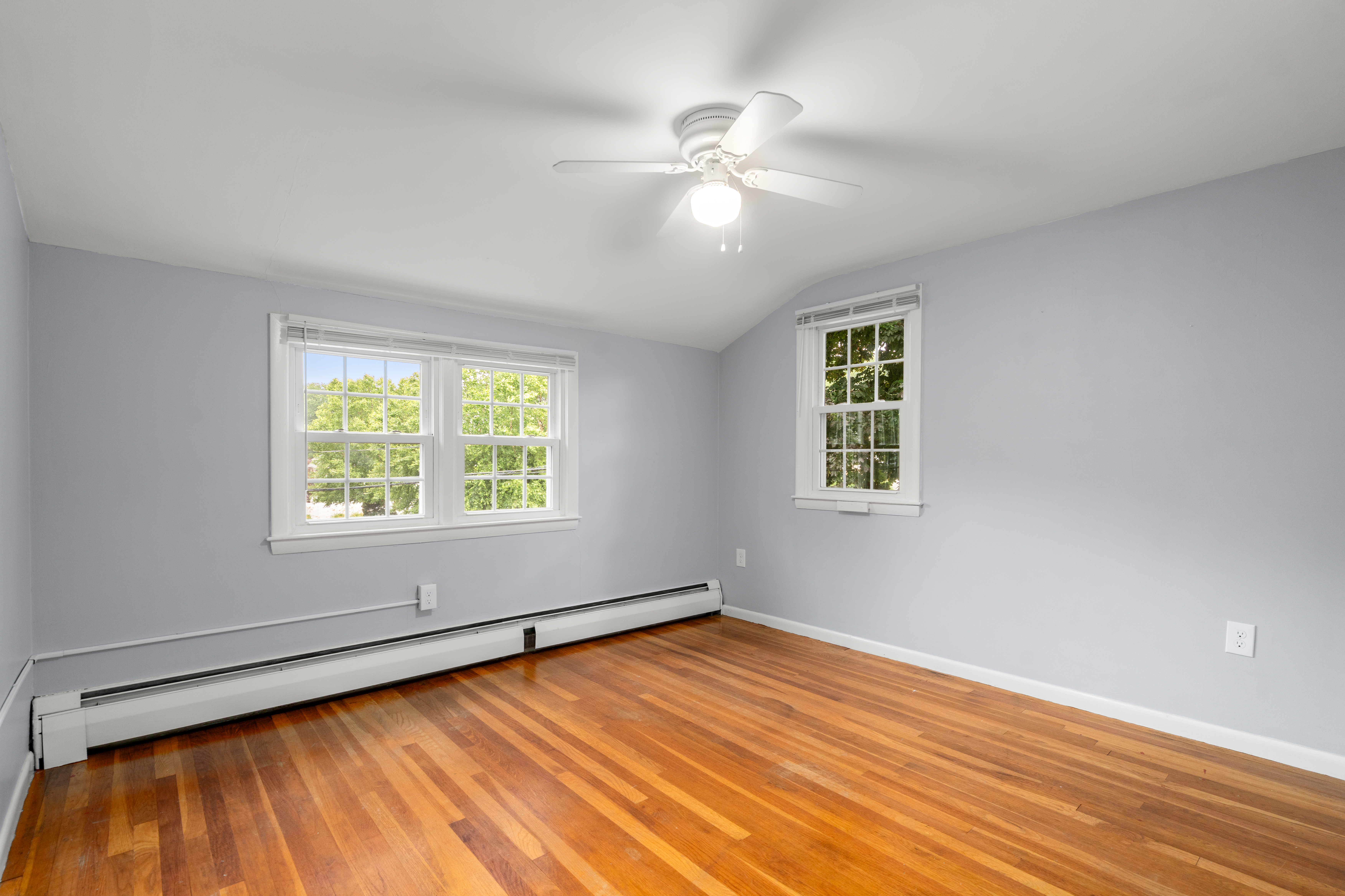  10 Locust Street, Burlington, MA, 01803 - 物件實景