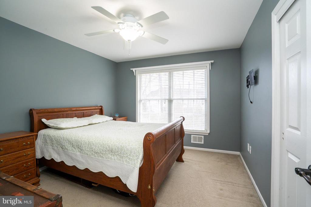 Monmouth Junction, New Jersey, 08852, United States, 4 Bedrooms Bedrooms, ,3 BathroomsBathrooms,Residential,For Sale,1869569