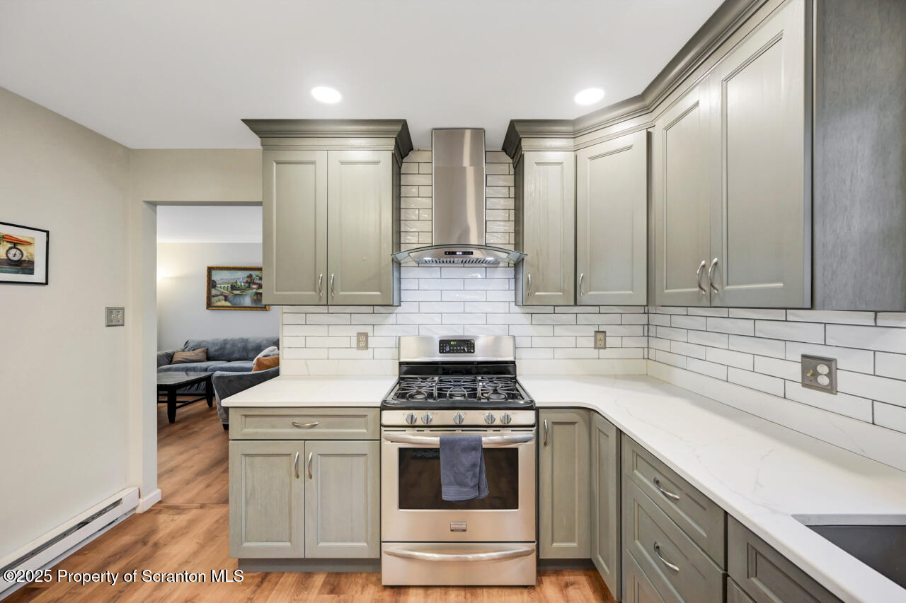 Moscow, Pennsylvania, 18444, United States, 4 Bedrooms Bedrooms, ,3 BathroomsBathrooms,Residential,For Sale,1999733