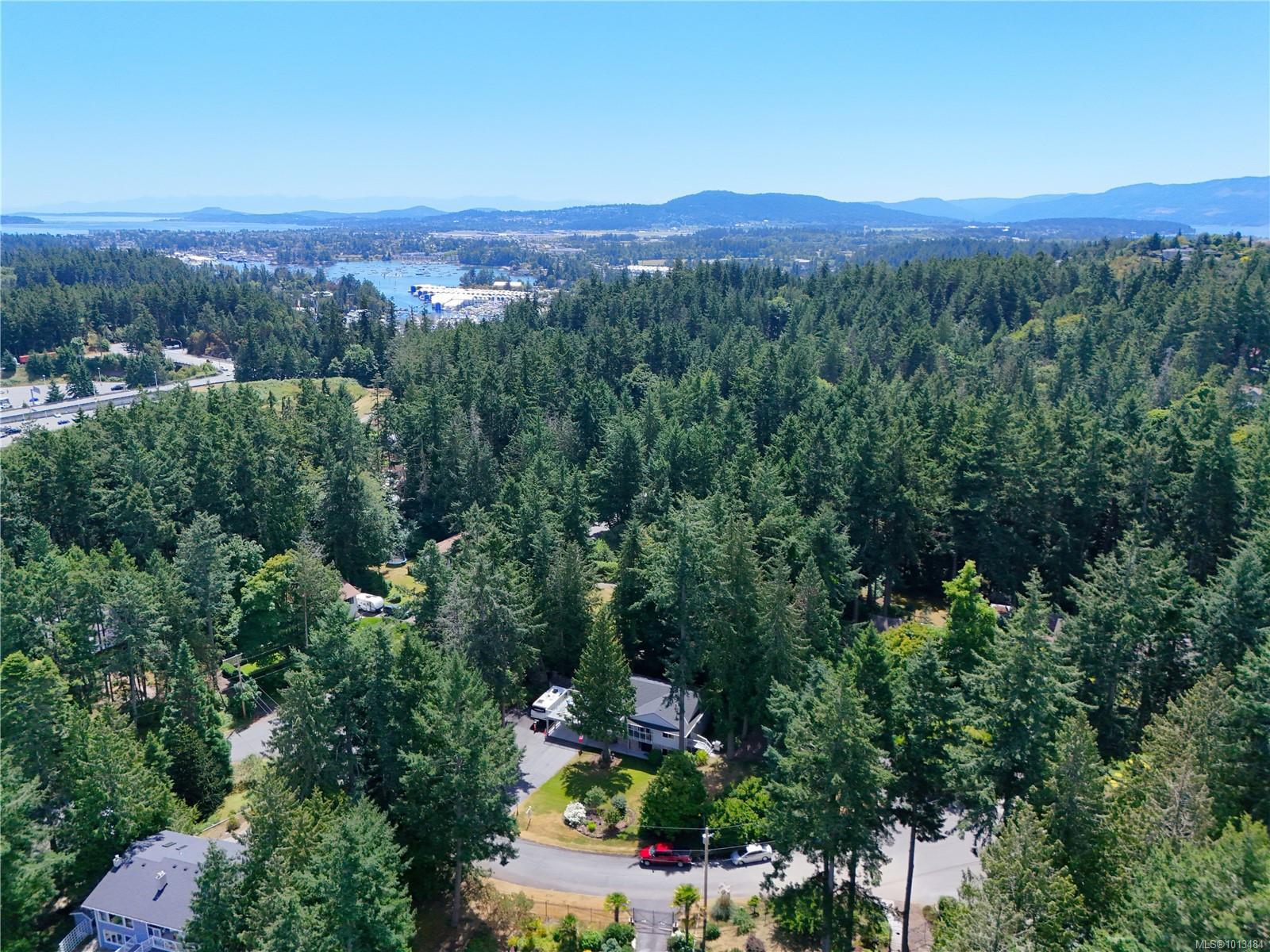 NORTH SAANICH, British Columbia, V8L 5J4, CA, 5 Bedrooms Bedrooms, ,Residential,For Sale,1950110