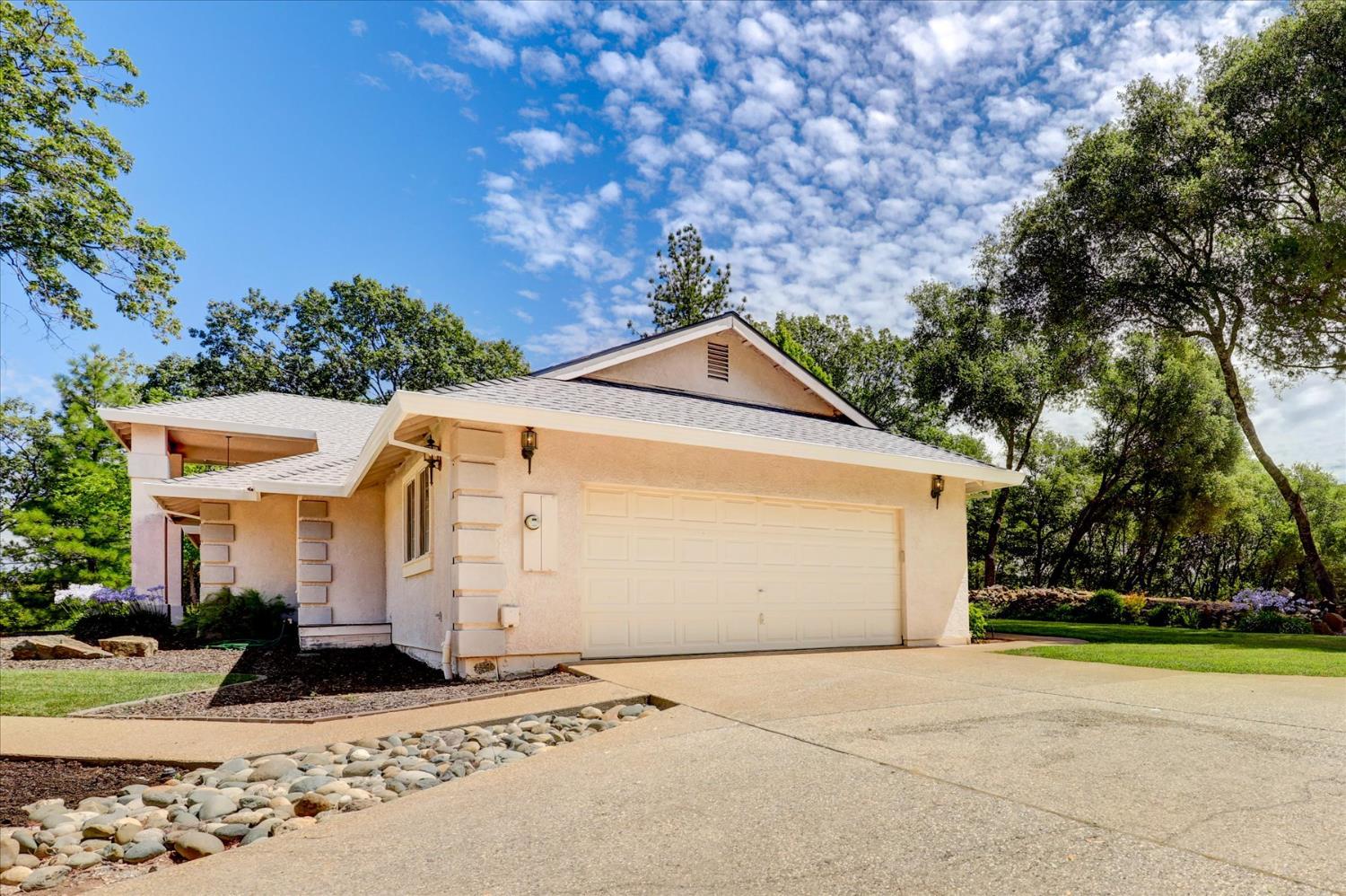 Penn Valley, California, 95946, United States, 3 Bedrooms Bedrooms, ,2 BathroomsBathrooms,Residential,For Sale,1902443