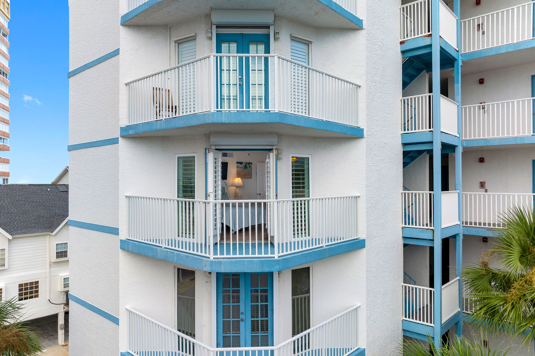  LIGHTHOUSE POINTE CONDO - 物件實景