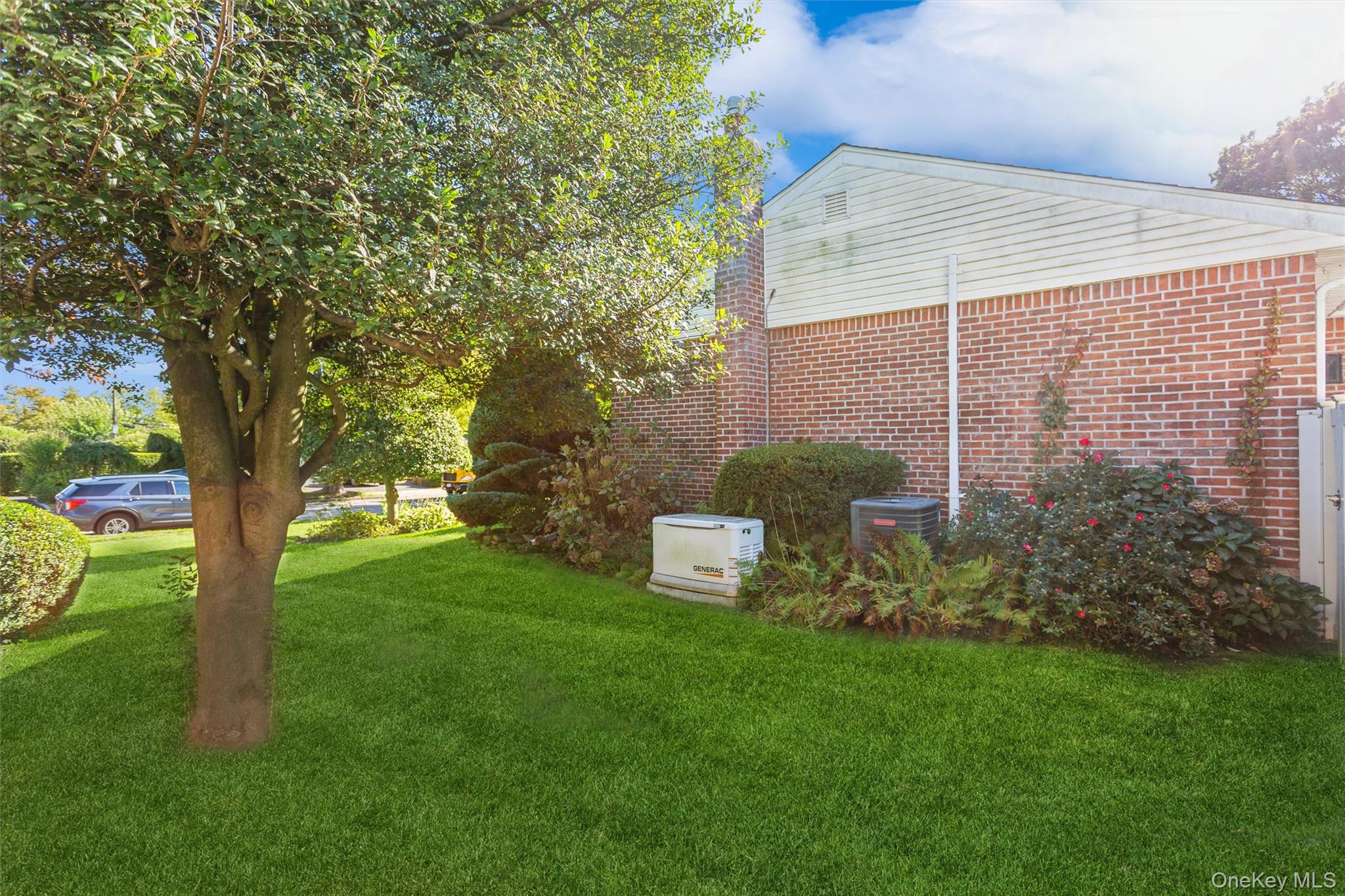 Jericho, New York, 11590, United States, 3 Bedrooms Bedrooms, ,3 BathroomsBathrooms,Residential,For Sale,1960568