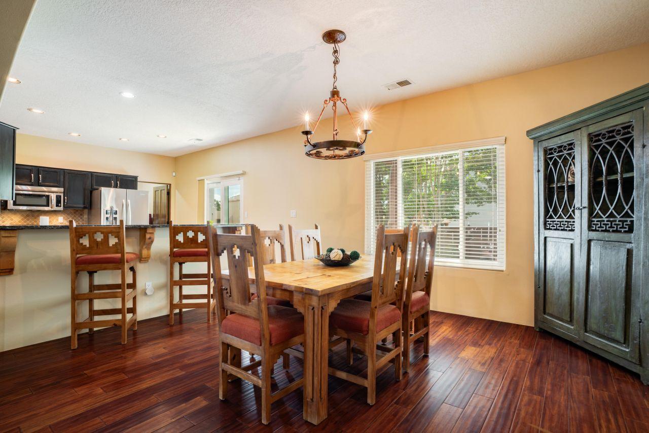 Albuquerque, New Mexico, 87114, United States, 5 Bedrooms Bedrooms, ,4 BathroomsBathrooms,Residential,For Sale,1890374