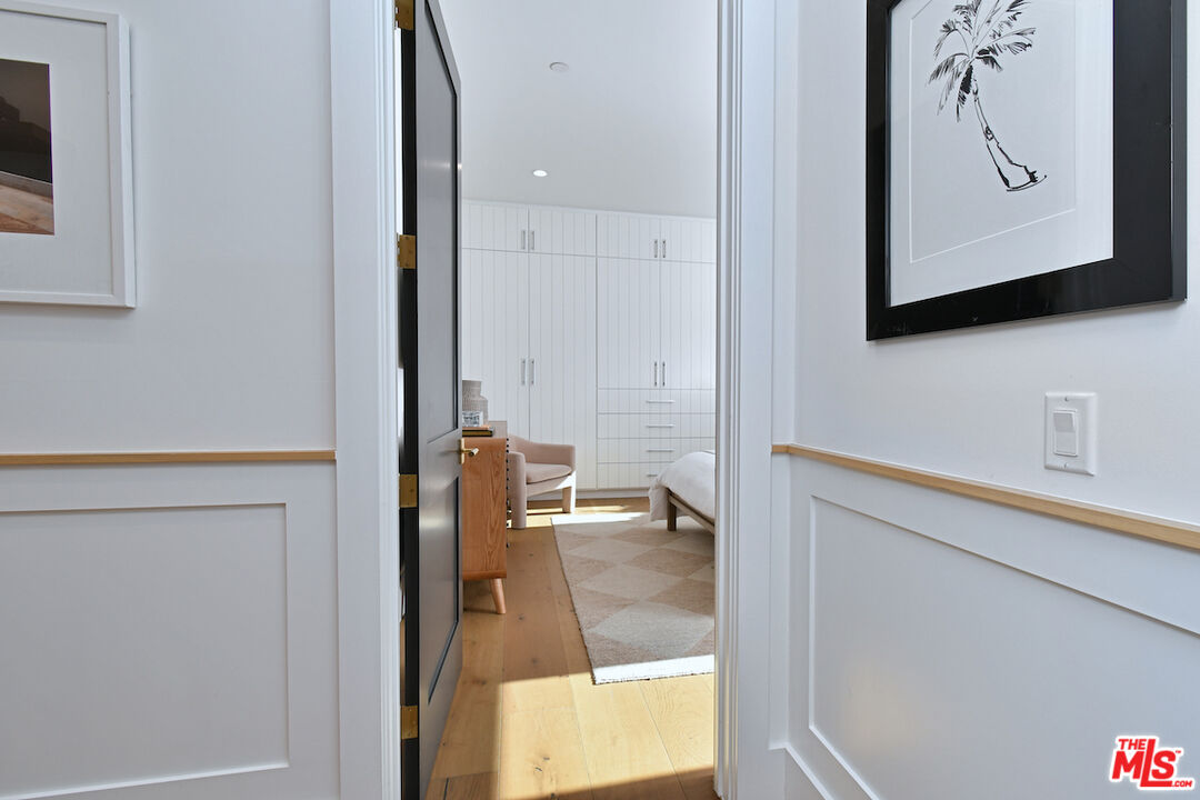 Encino, California, 91316, United States, 4 Bedrooms Bedrooms, ,5 BathroomsBathrooms,Residential,For Sale,2002982