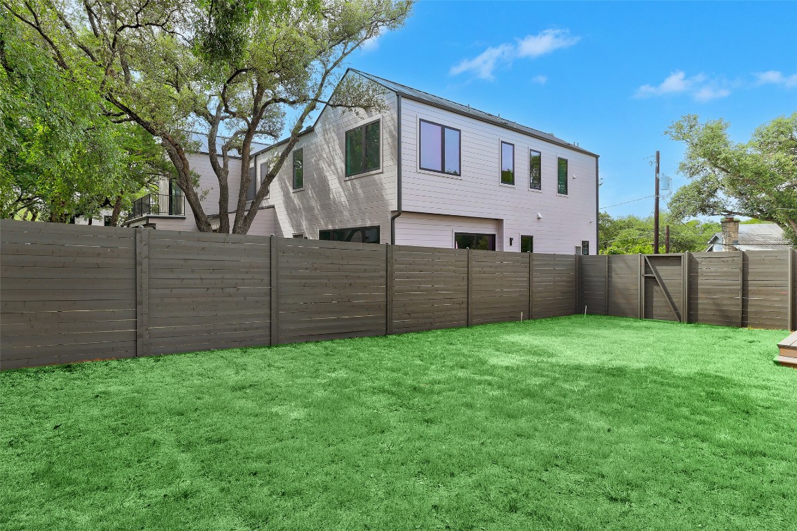 Austin, Texas, 78704, United States, 2 Bedrooms Bedrooms, ,3 BathroomsBathrooms,Residential,For Sale,1901226