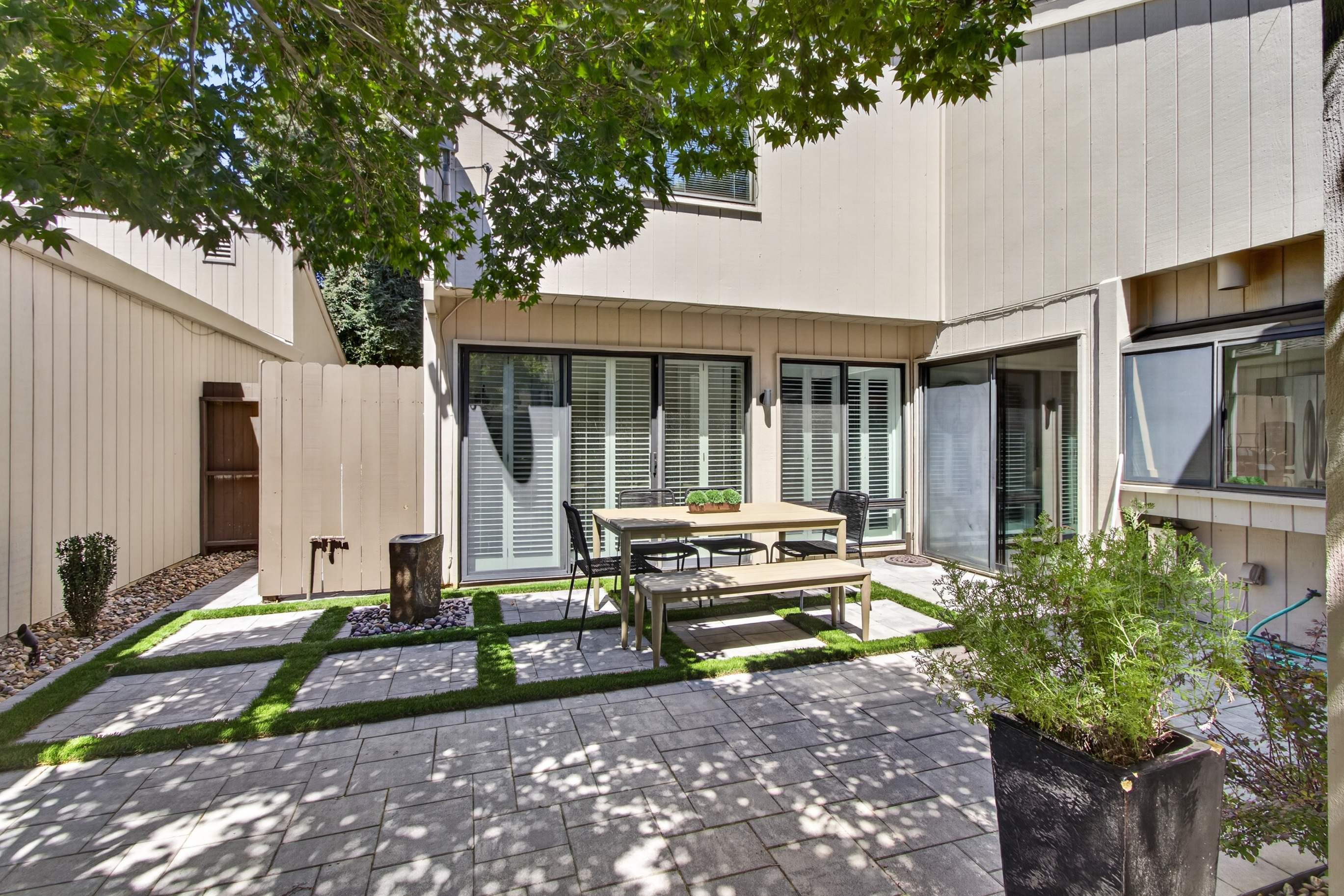  1427 Commons Drive, Sacramento, CA 95825 - 物件實景
