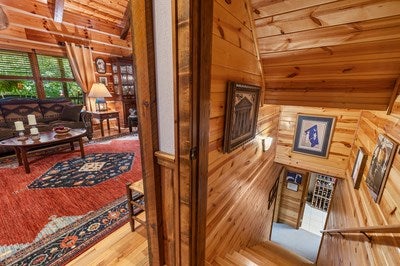 Murphy, North Carolina, 28906, United States, 3 Bedrooms Bedrooms, ,6 BathroomsBathrooms,Residential,For Sale,1933143