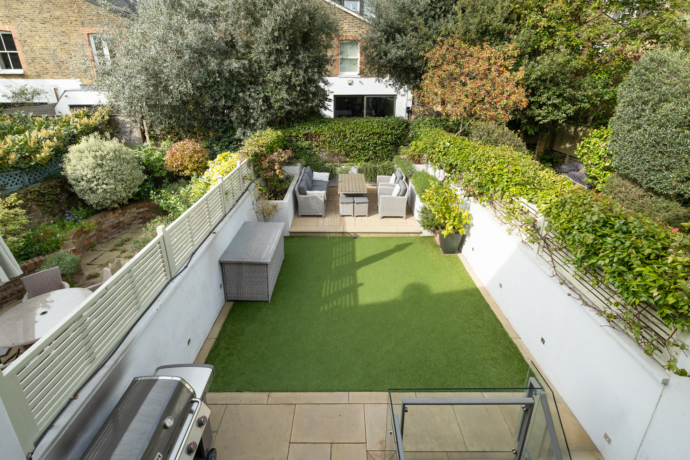  A Six Bedroom Family House with a South-West-Facing Garden in Parsons Green - 物件實景