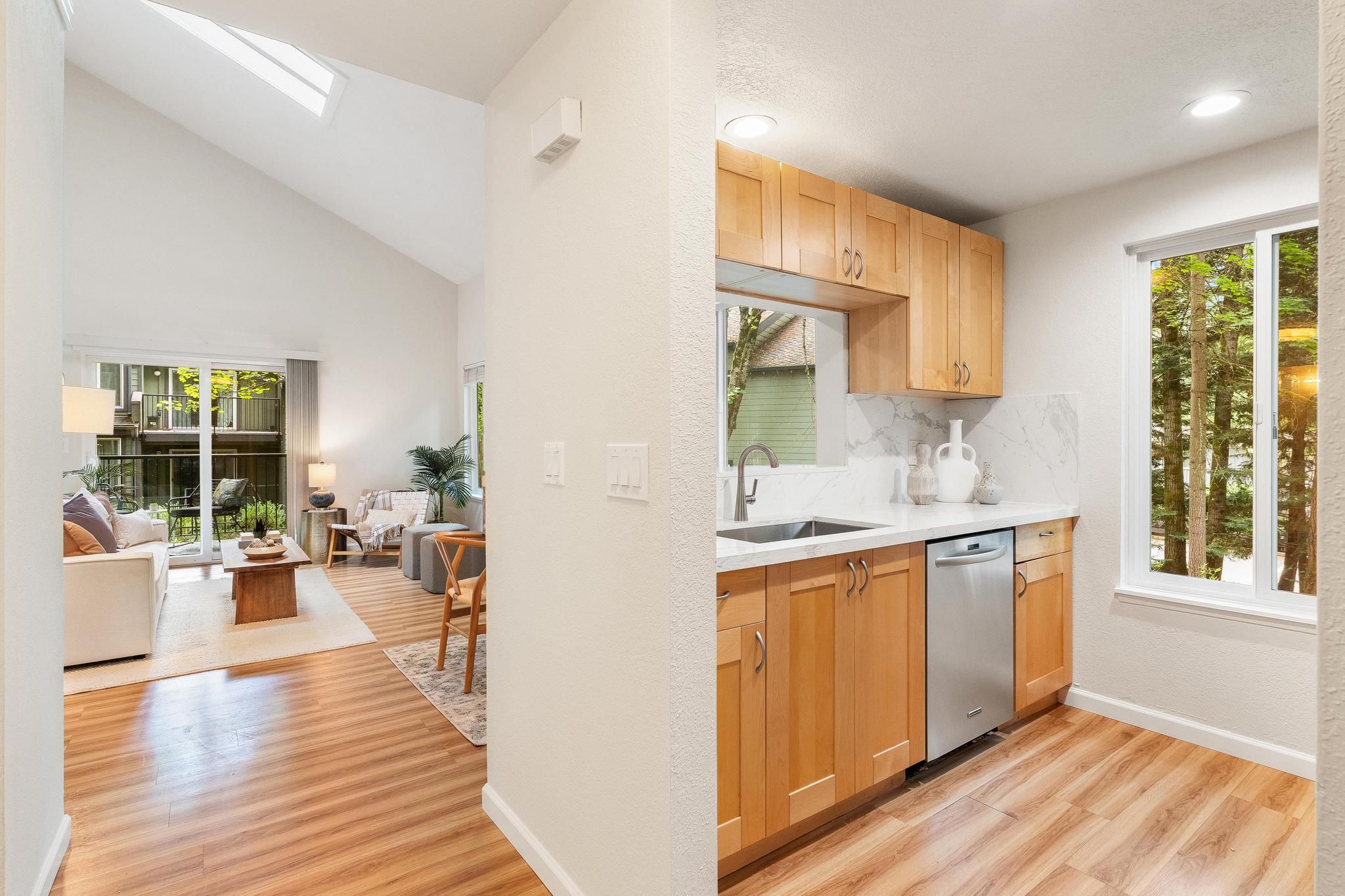  14415 Northeast 30th Place Unit #22D, Bellevue, WA 98007 - 物件實景