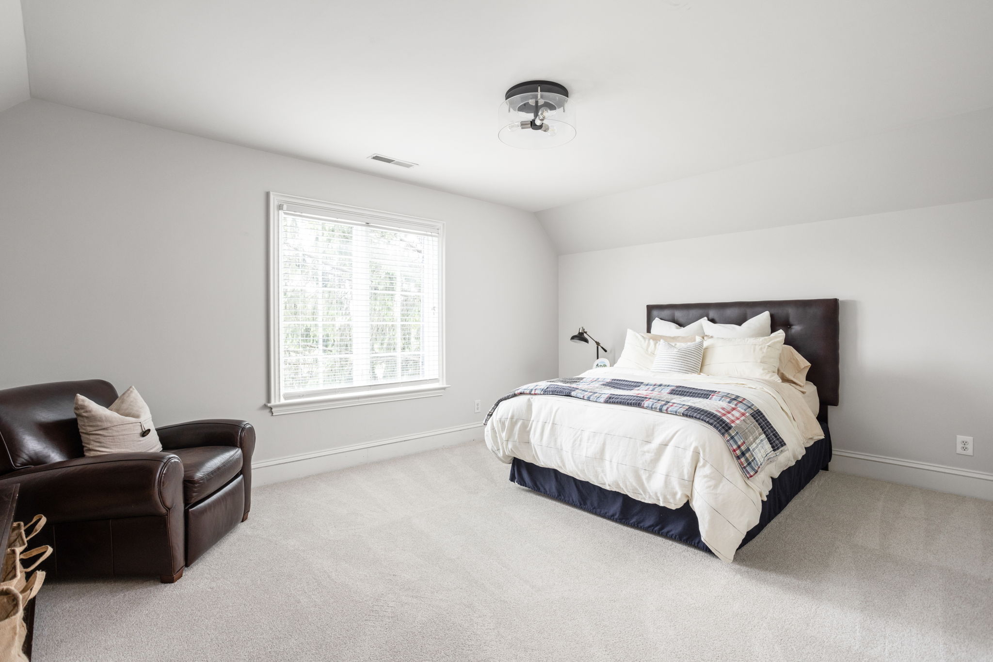  Signature Estate Set on More than 2 Acres in Desirable Zionsville Neighborhood - 物件實景