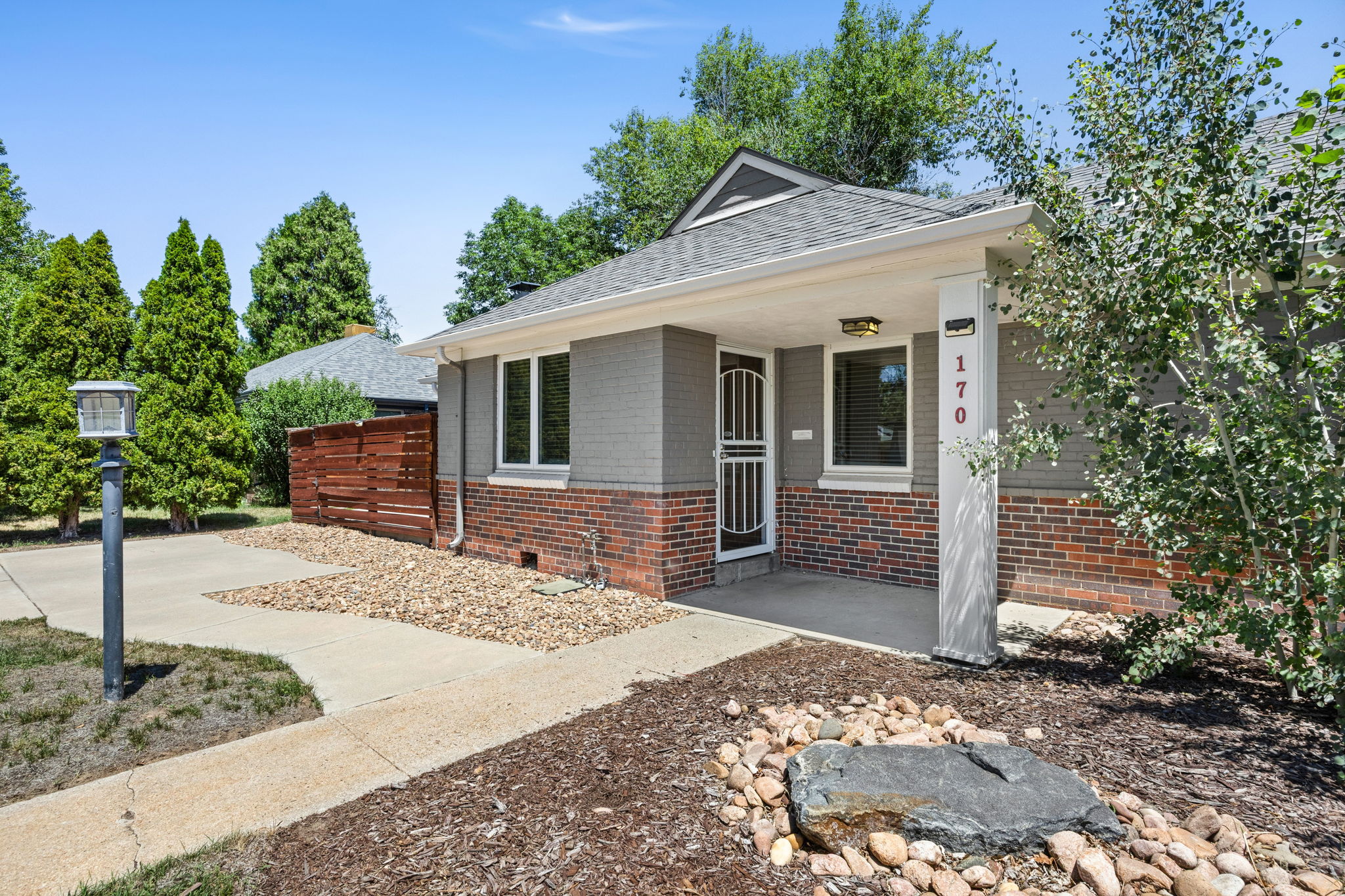  Beautifully updated home steps from Boulevard One and Lowry Town Center - 物件實景