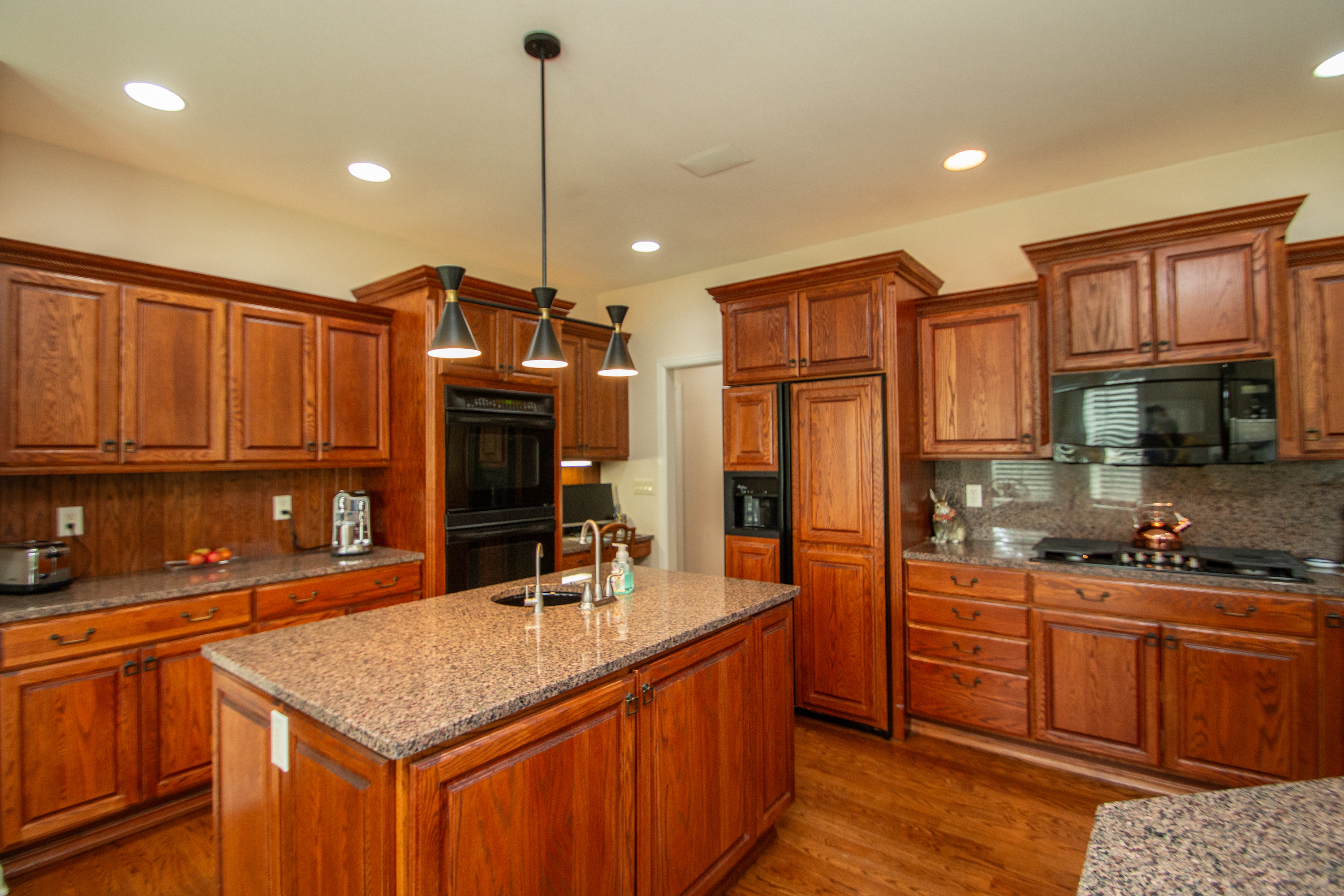 Jefferson, South Dakota, 57038, United States, 5 Bedrooms Bedrooms, ,5 BathroomsBathrooms,Residential,For Sale,1930166