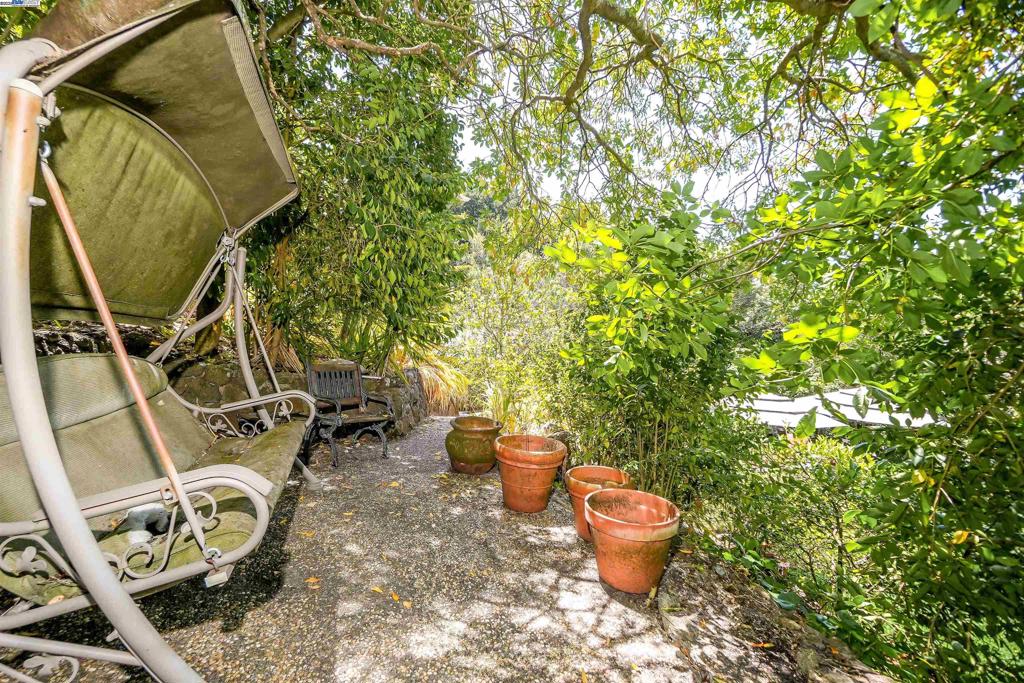 San Rafael, California, 94903-3840, United States, 3 Bedrooms Bedrooms, ,3 BathroomsBathrooms,Residential,For Sale,1987101