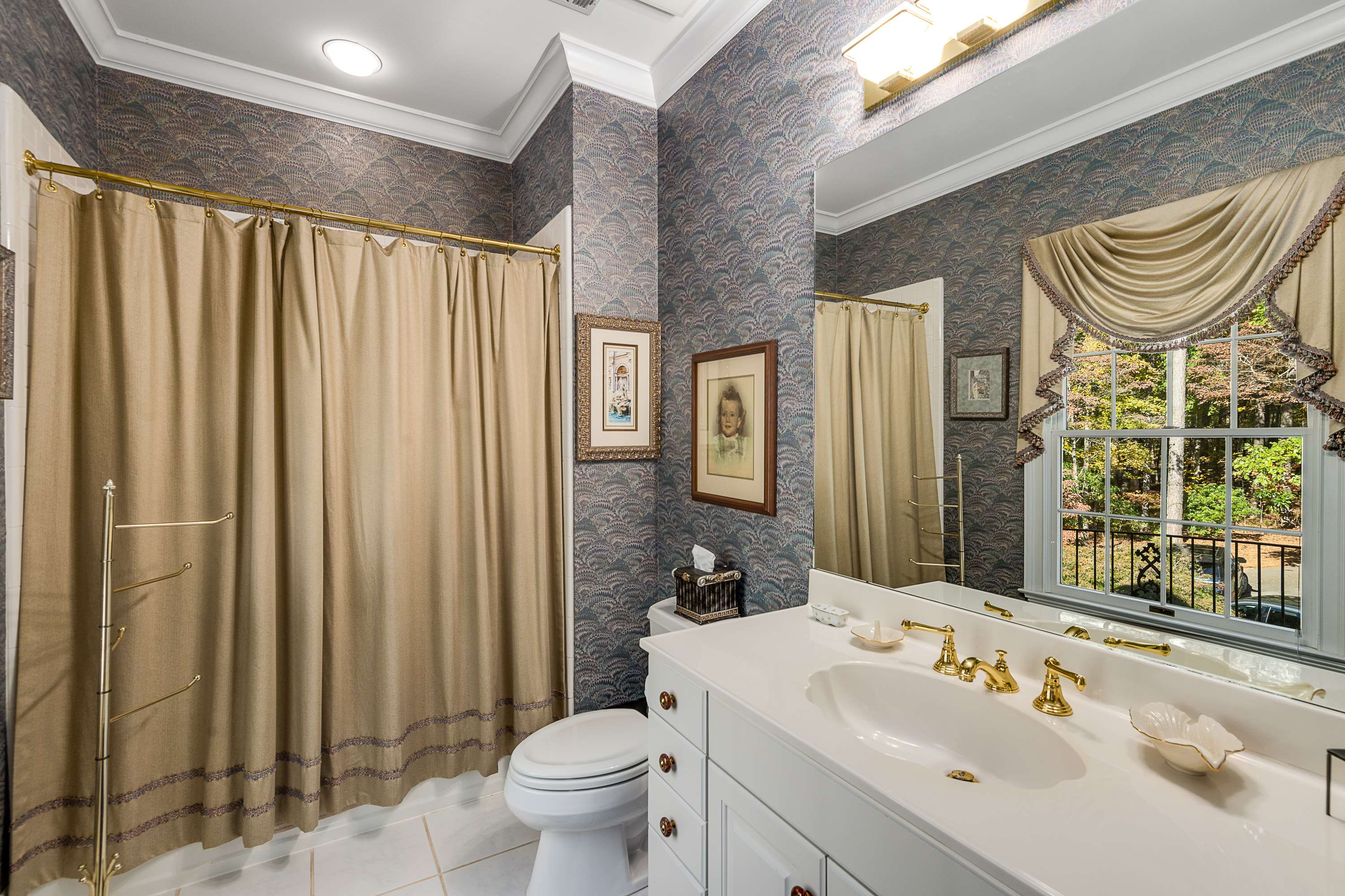  Elegant Georgian Estate on the Golf Course in White Oak Country Club - 物件實景