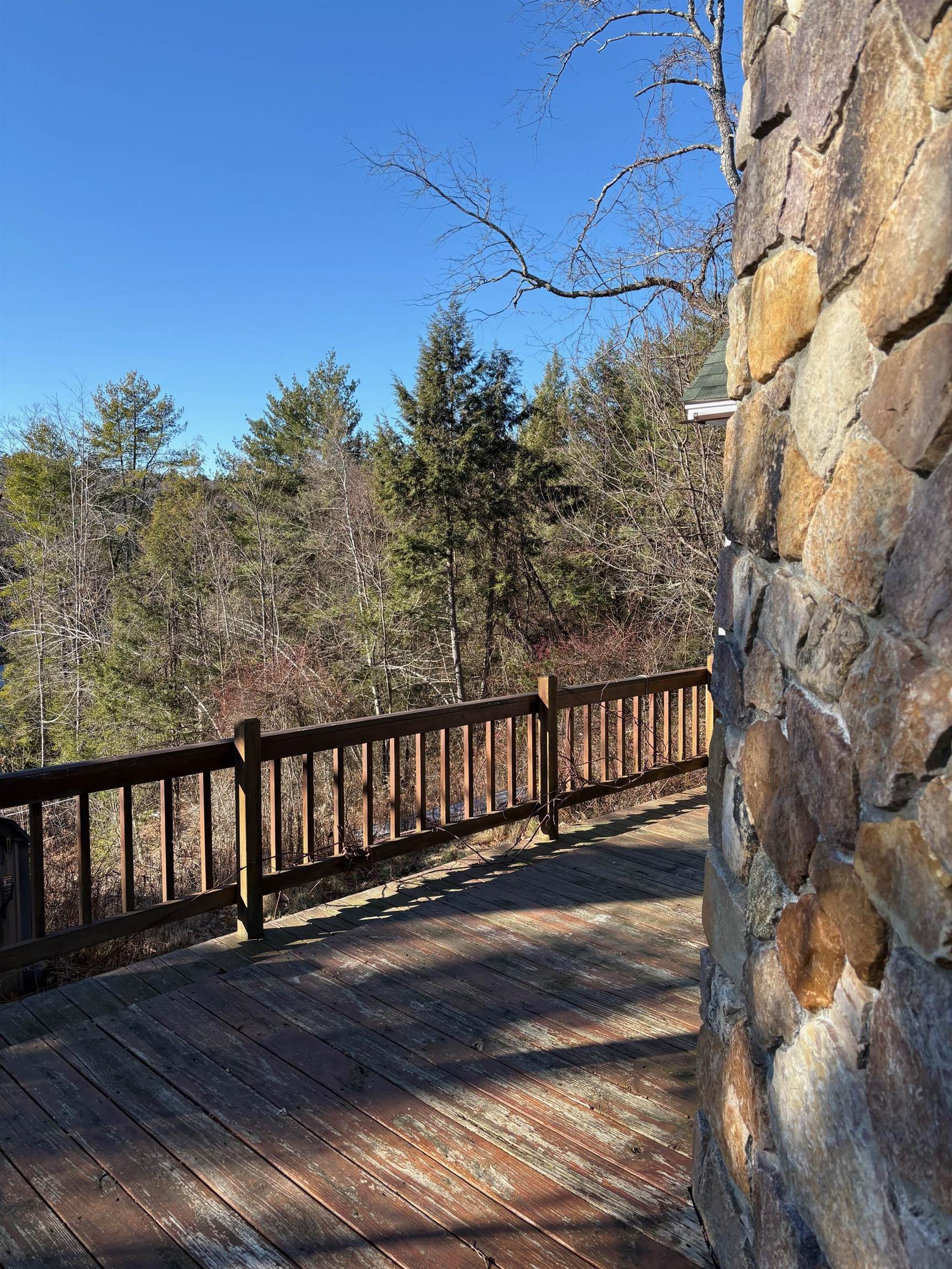 Winchester, New Hampshire, 03470, United States, 3 Bedrooms Bedrooms, ,2 BathroomsBathrooms,Residential,For Sale,2001940