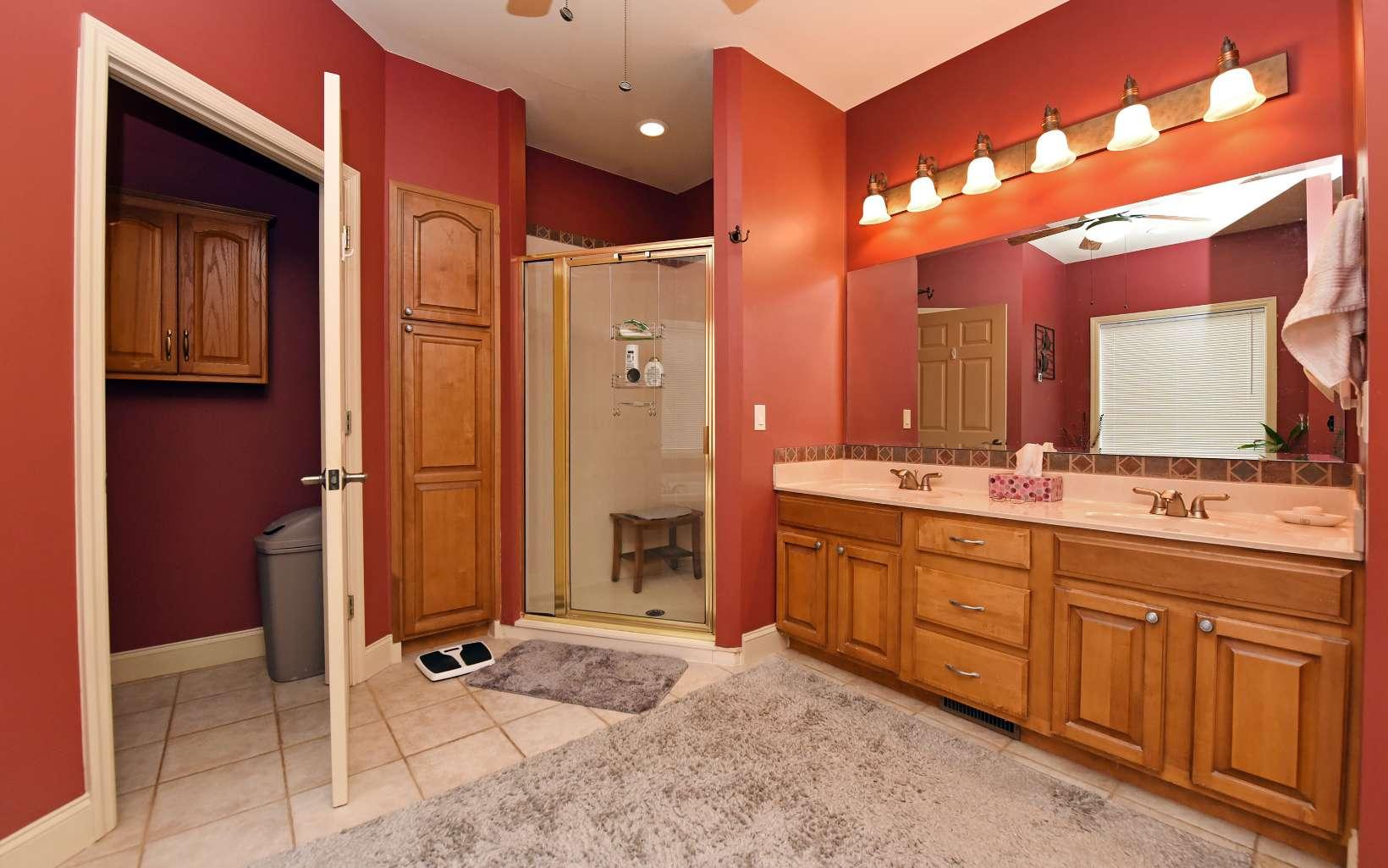 Hiawassee, Georgia, 30546, United States, 4 Bedrooms Bedrooms, ,4 BathroomsBathrooms,Residential,For Sale,1746240