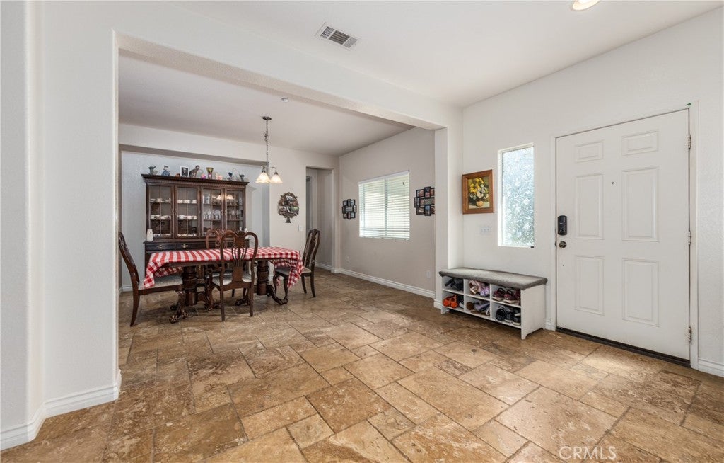 Highland, California, 92346, United States, 5 Bedrooms Bedrooms, ,4 BathroomsBathrooms,Residential,For Sale,1977847