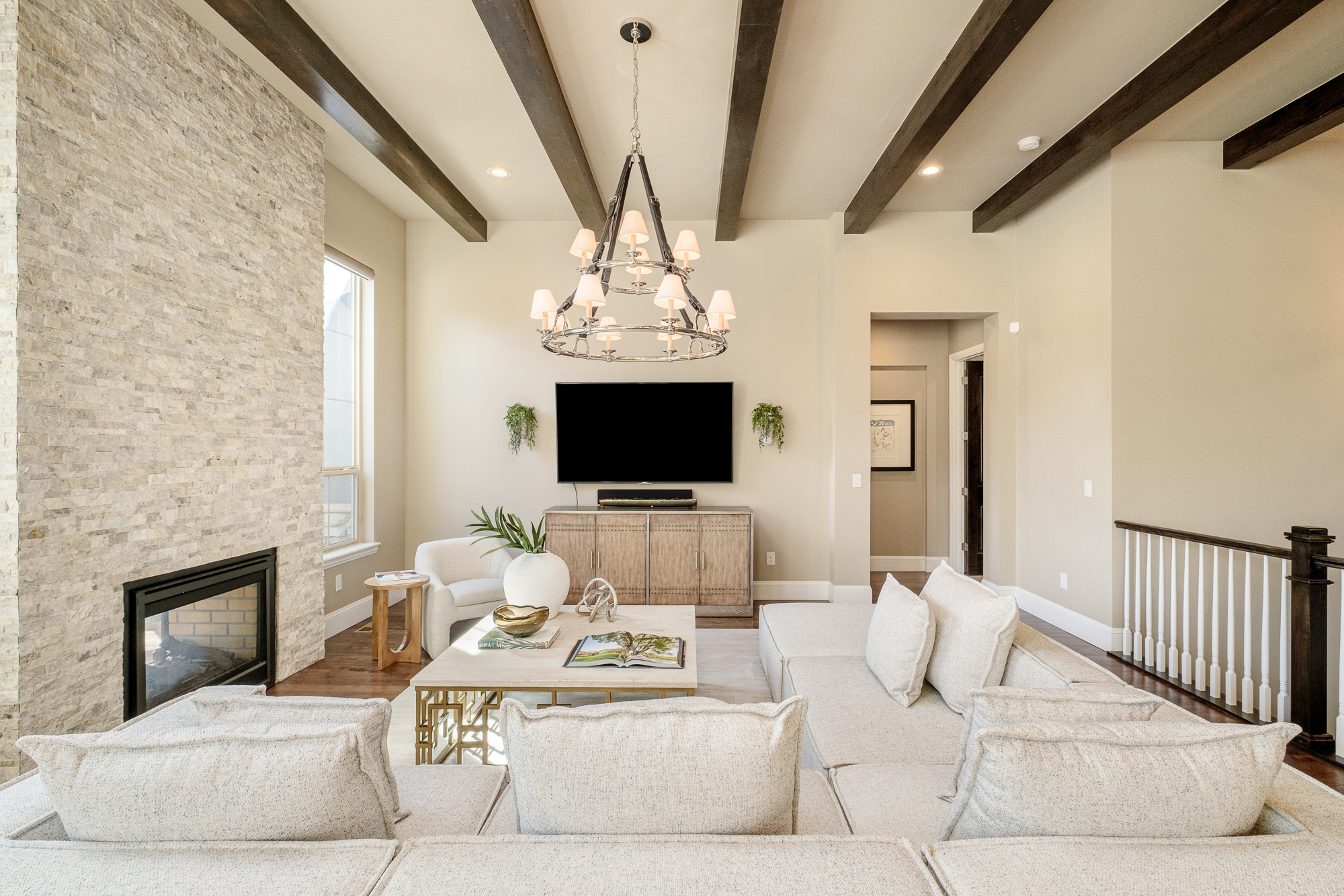  where  luxury meets modern convenience - 物件實景