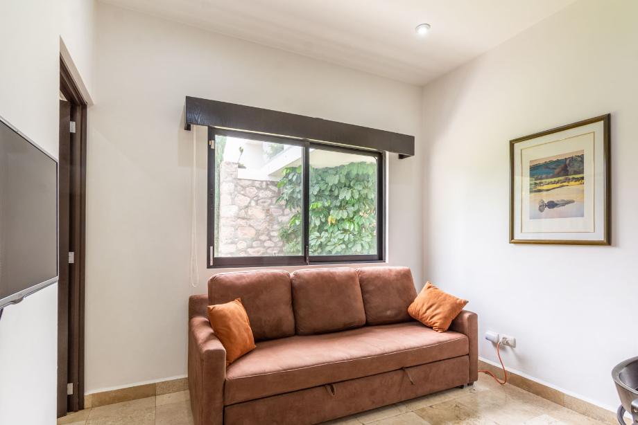 Querétaro, Querétaro, 76230, Mexico, 3 Bedrooms Bedrooms, ,4 BathroomsBathrooms,Residential,For Sale,1940235
