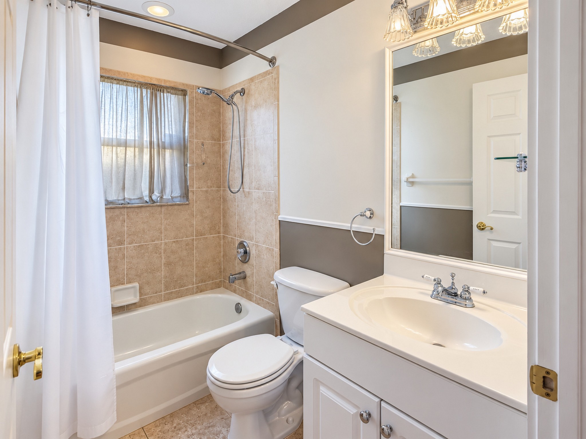  446 NE Vanda Terrado, Jensen Beach, FL, 34957 - 物件實景