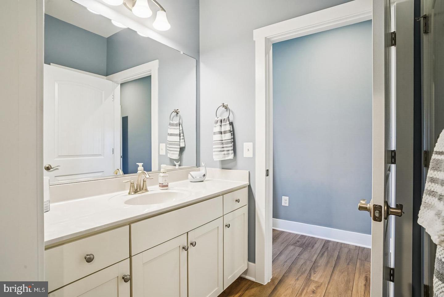 Chester, Maryland, 21619, United States, 2 Bedrooms Bedrooms, ,3 BathroomsBathrooms,Residential,For Sale,1968949