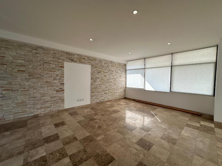 Metepec, Estado de méxico, 52148, Mexico, 3 Bedrooms Bedrooms, ,4 BathroomsBathrooms,Residential,For Sale,1996841