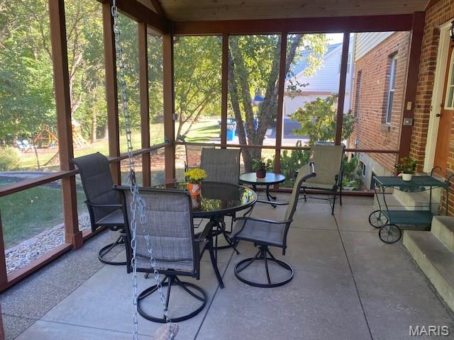 Chesterfield, Missouri, 63017, United States, 4 Bedrooms Bedrooms, ,3 BathroomsBathrooms,Residential,For Sale,1966337