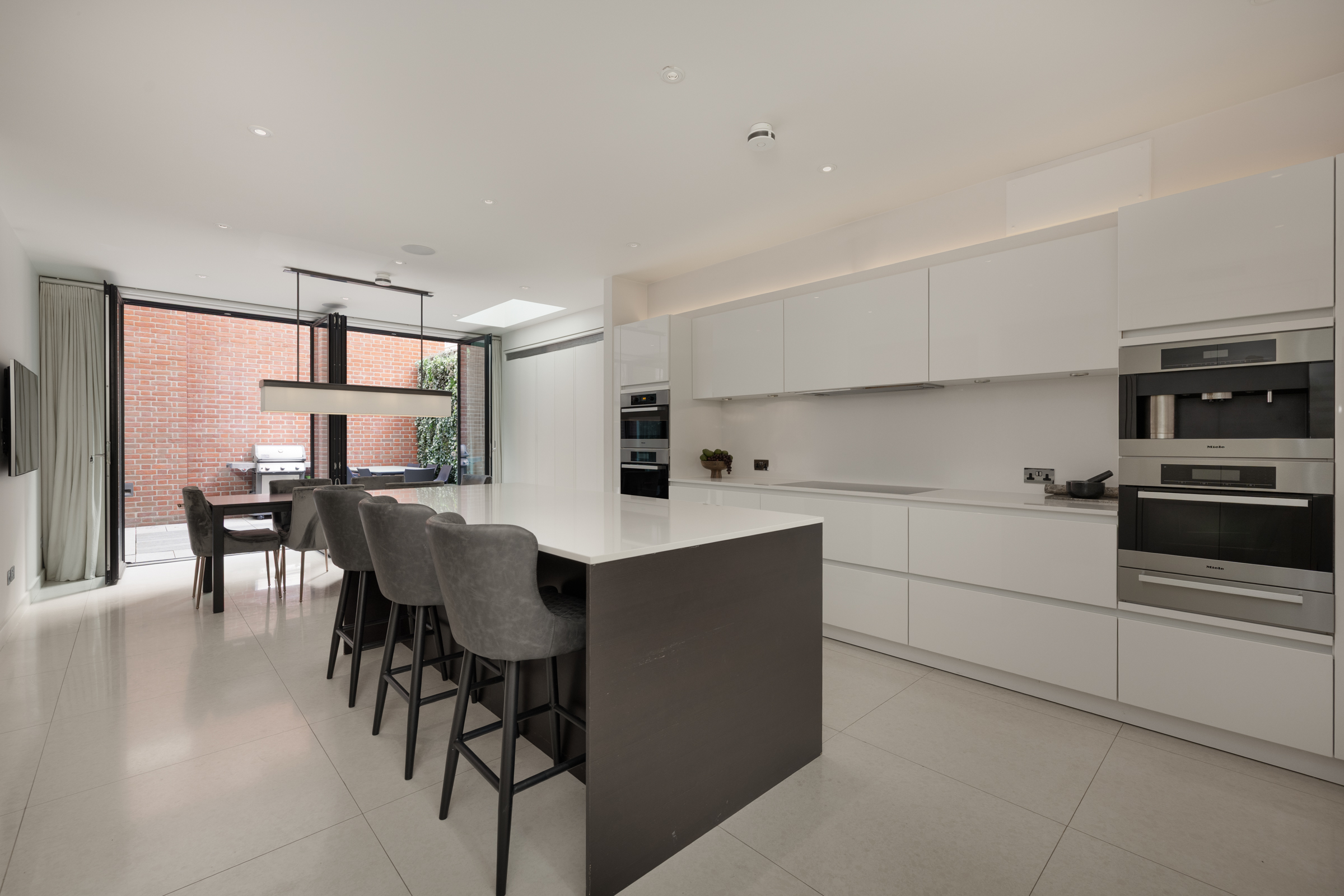  A Contemporary Chelsea House with Private Parking - 物件實景