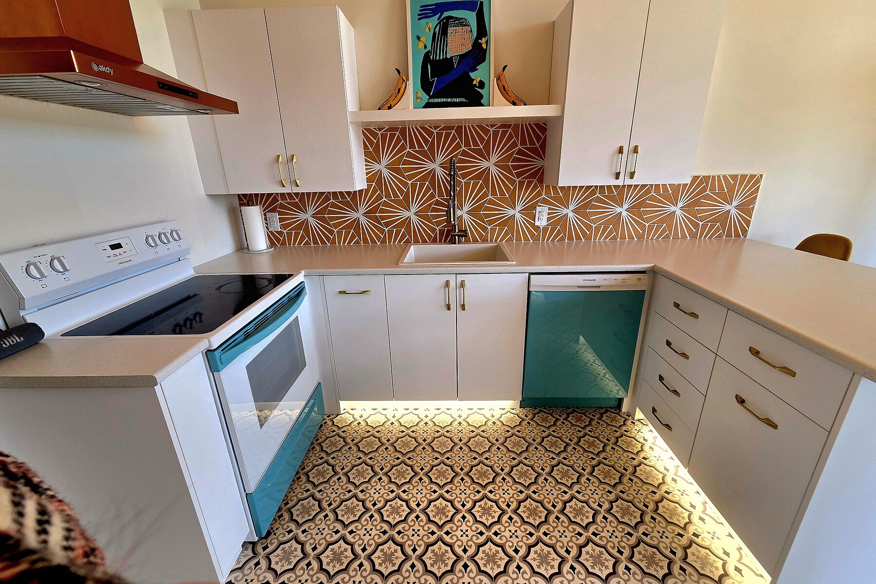  Out of Area, - 物件實景