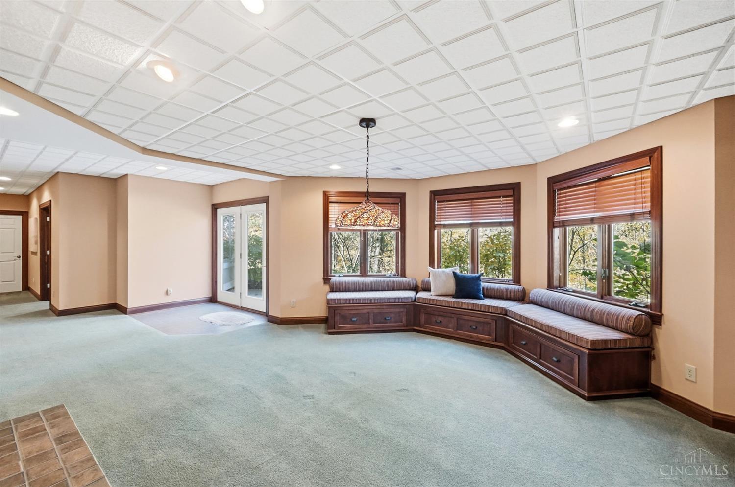 Anderson Twp, Ohio, 45230, United States, 5 Bedrooms Bedrooms, ,6 BathroomsBathrooms,Residential,For Sale,1988245